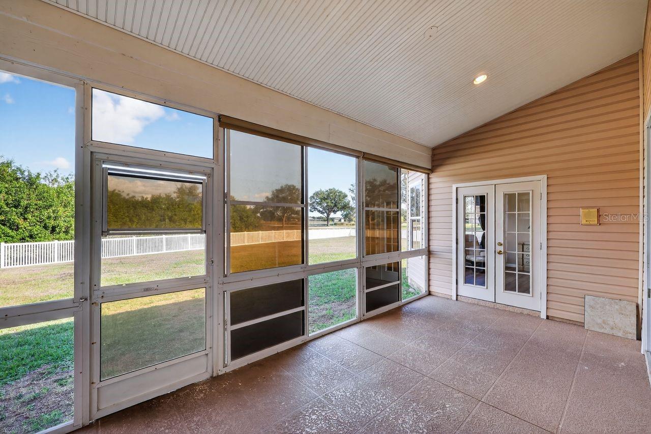 Listing photo id 34 for 17312 Howling Wolf Run