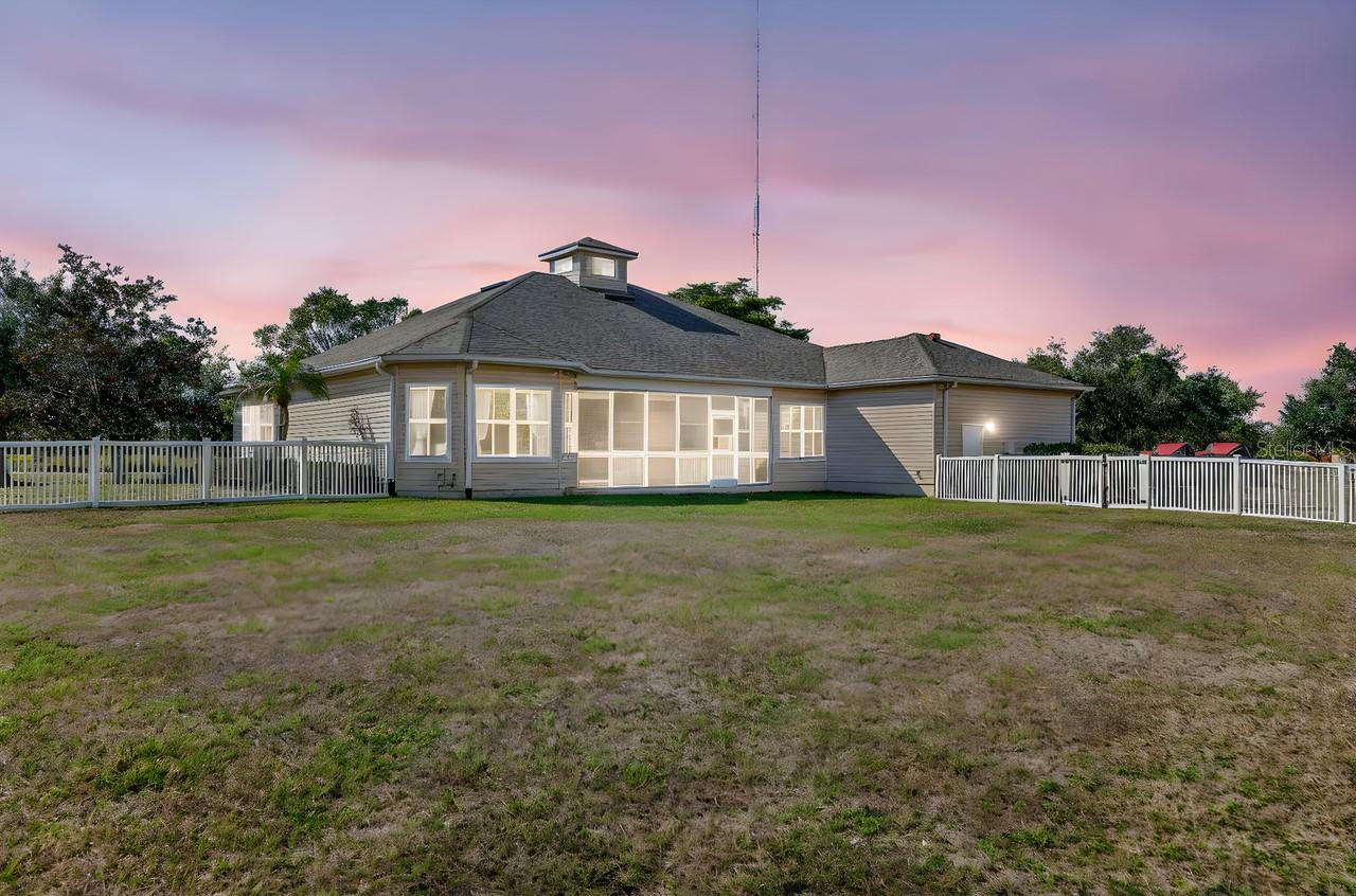 Listing photo id 37 for 17312 Howling Wolf Run