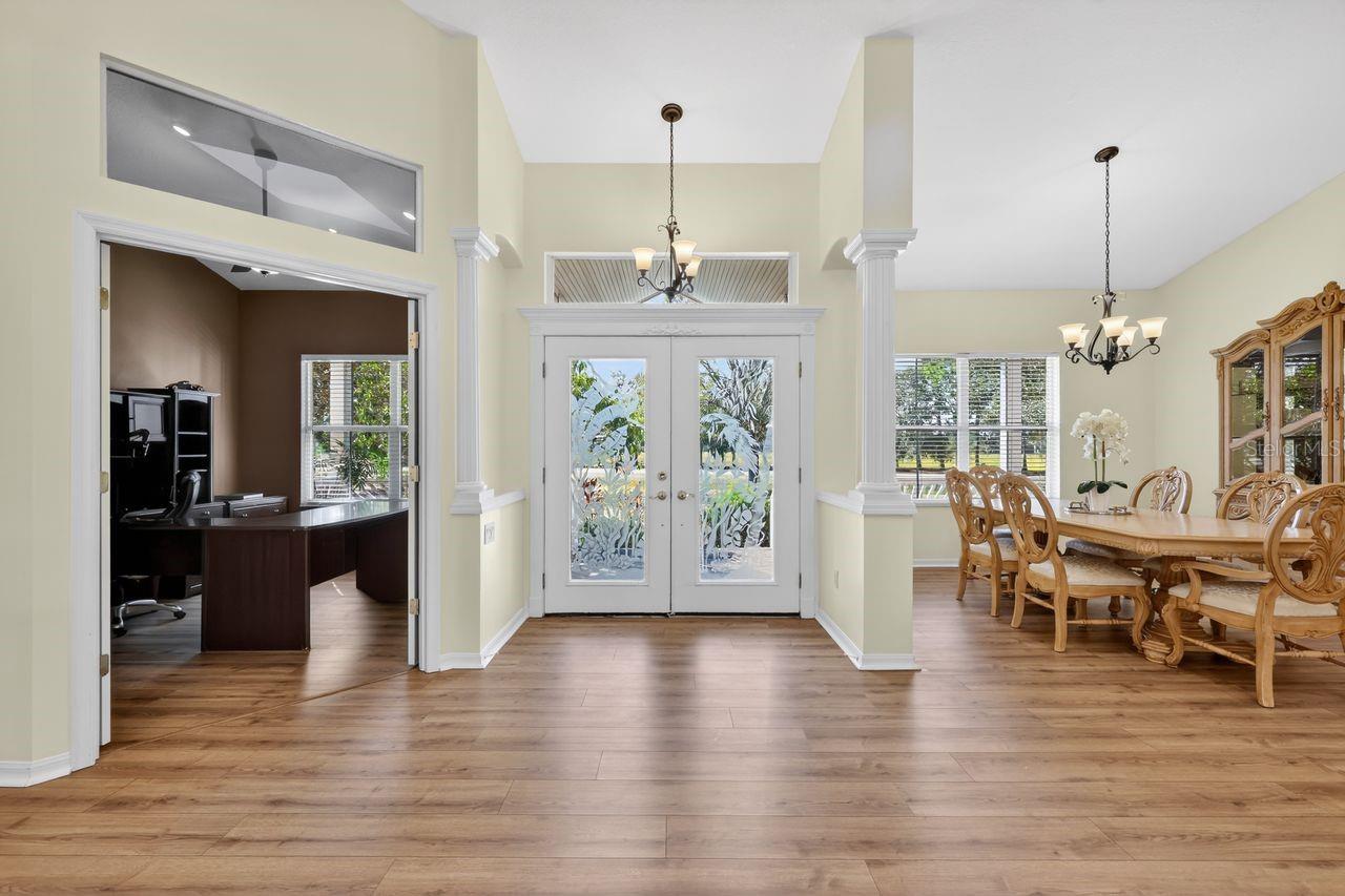 Listing photo id 3 for 17312 Howling Wolf Run