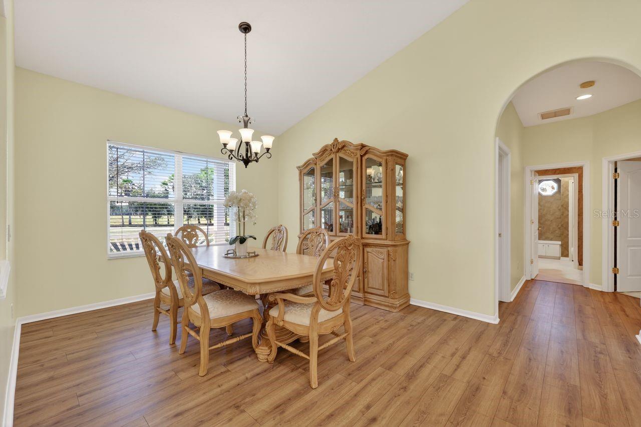 Listing photo id 7 for 17312 Howling Wolf Run