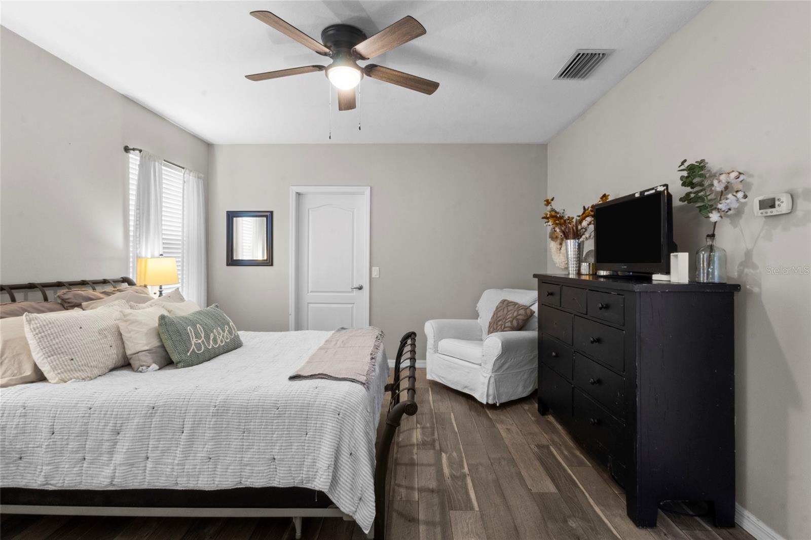 Image 9 of 51 For 12520 Shimmering Oak Circle