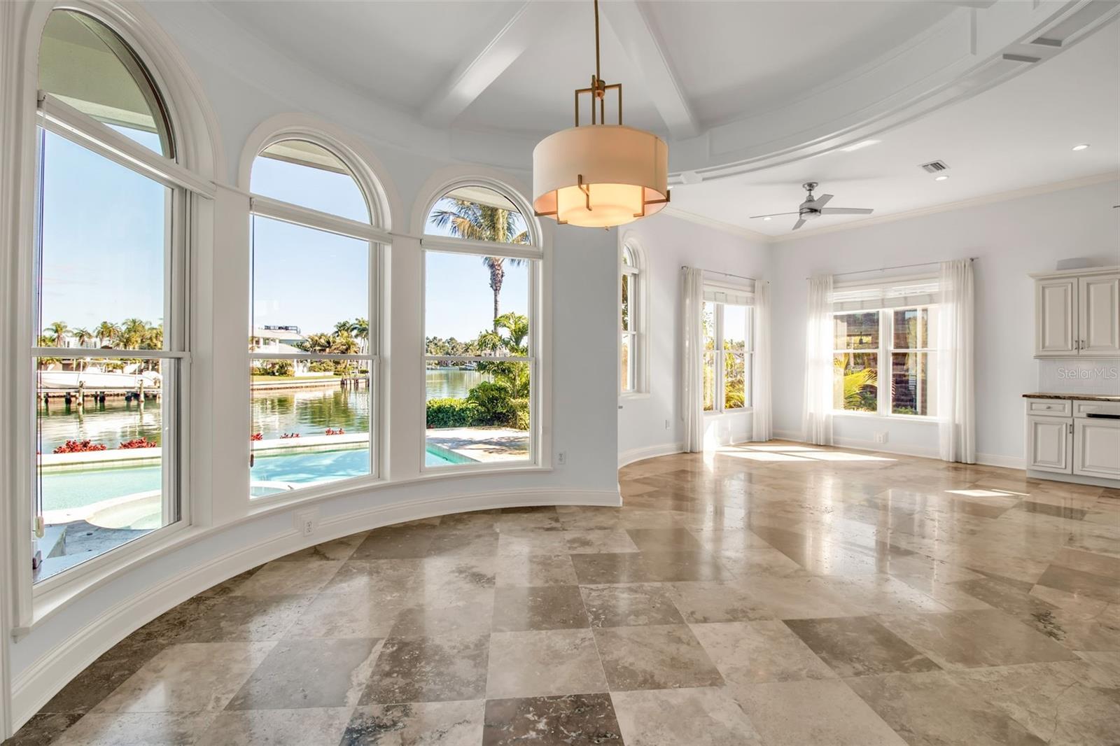 Image 18 of 68 For 1389 Tangier Way