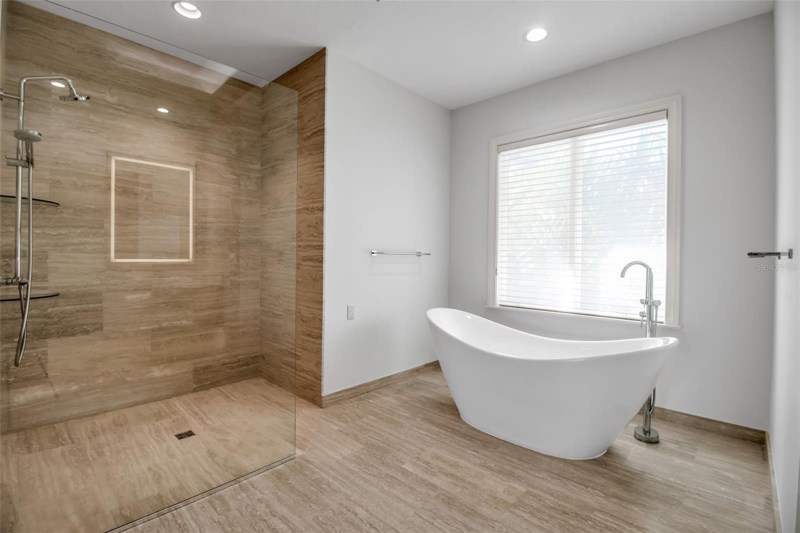 Image 35 of 68 For 1389 Tangier Way