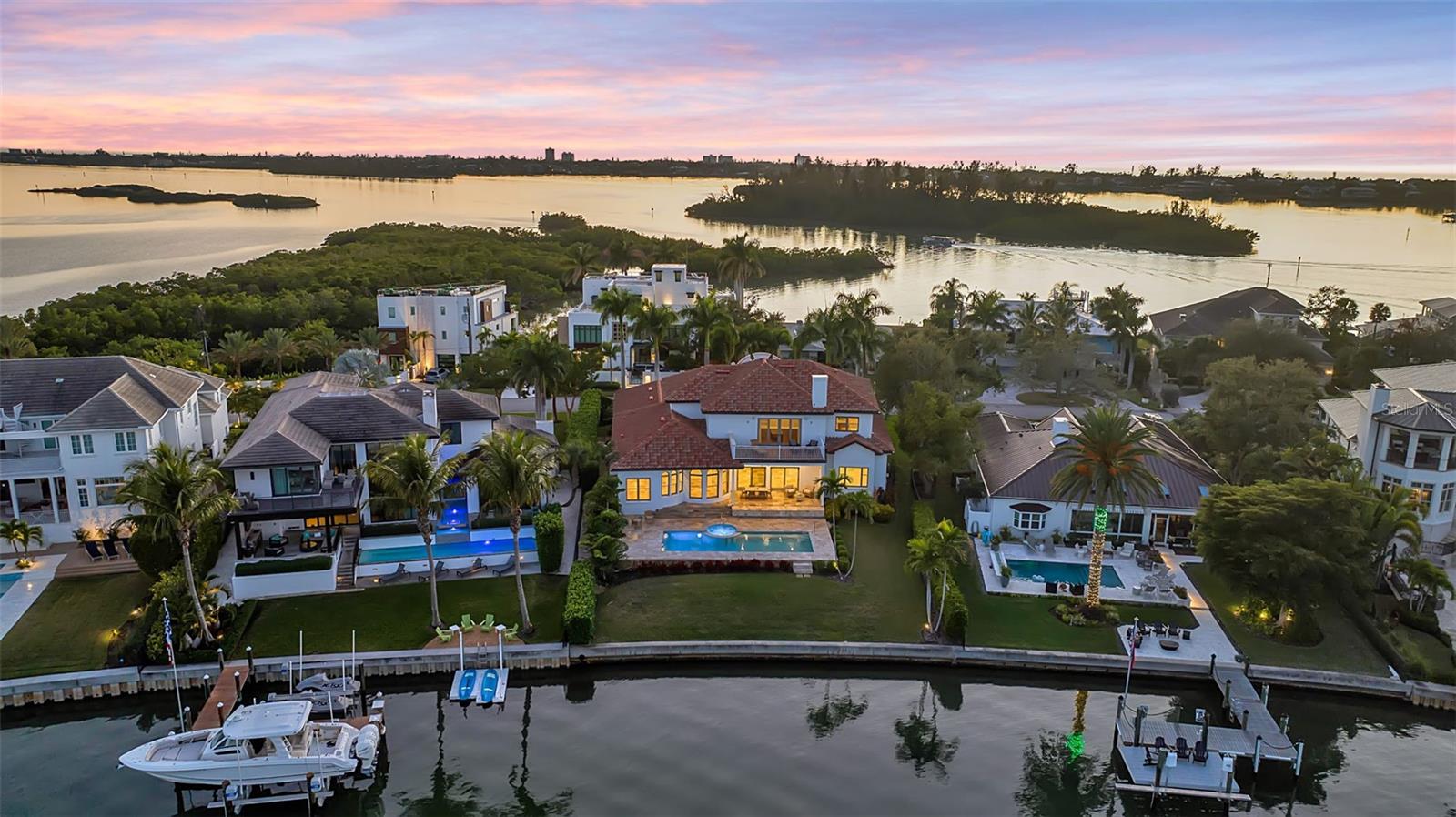 Image 4 of 68 For 1389 Tangier Way