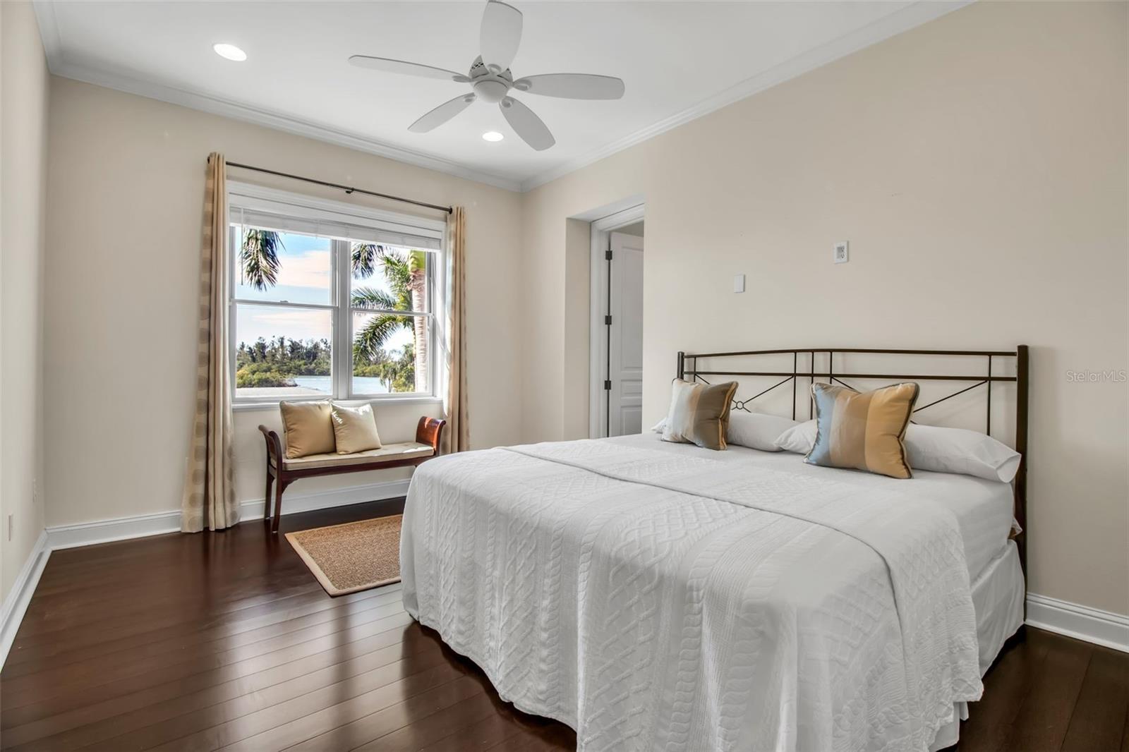 Image 44 of 68 For 1389 Tangier Way