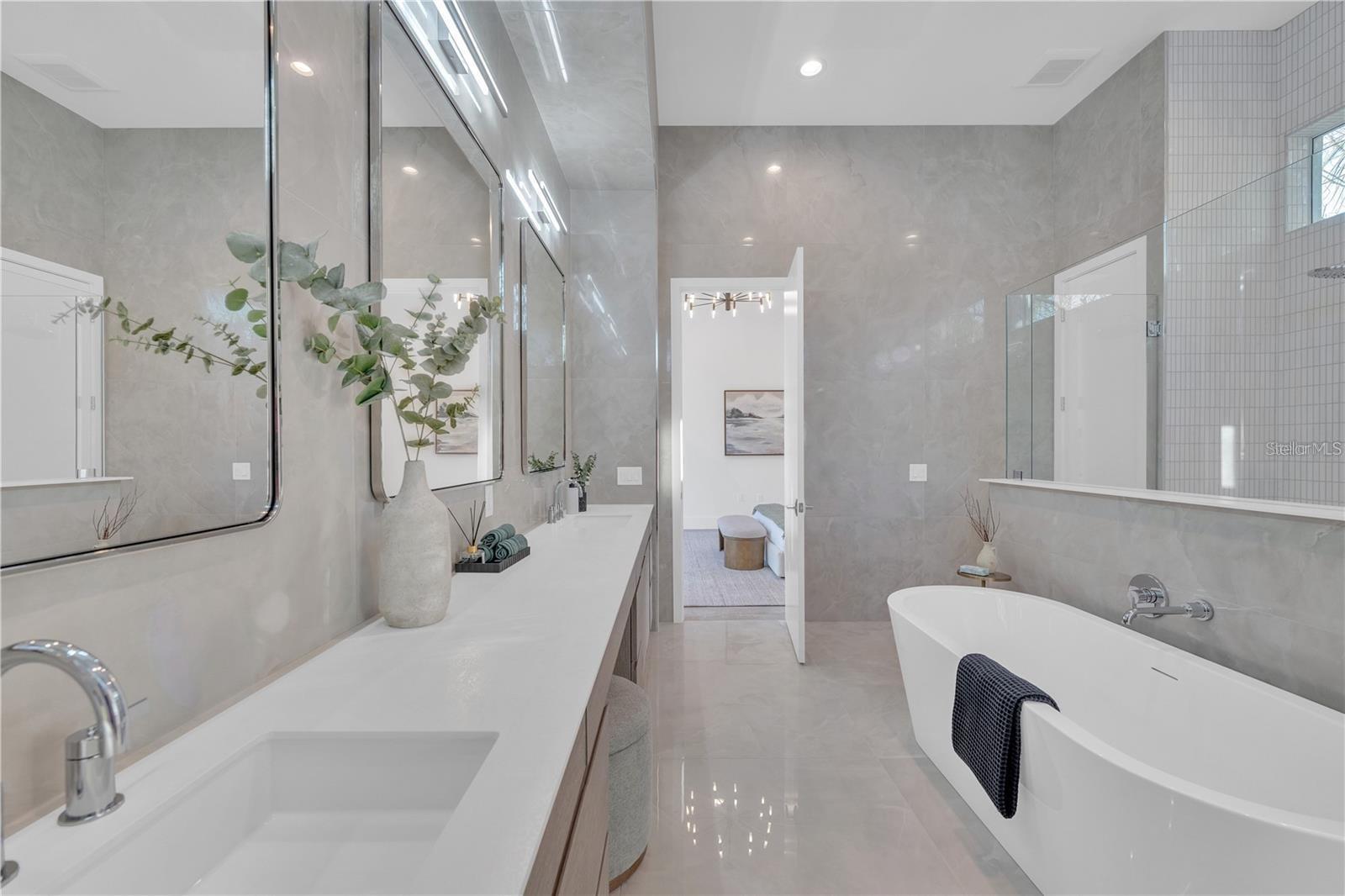 Image 42 of 100 For 603 Tremont Street