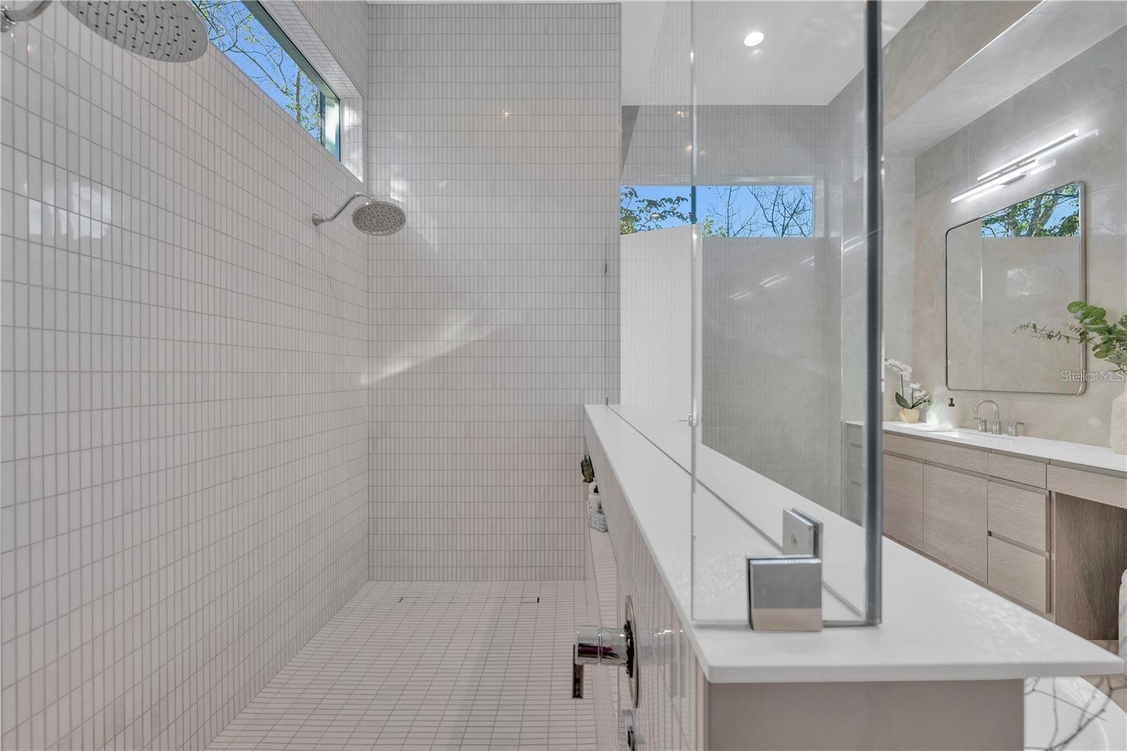 Image 46 of 100 For 603 Tremont Street