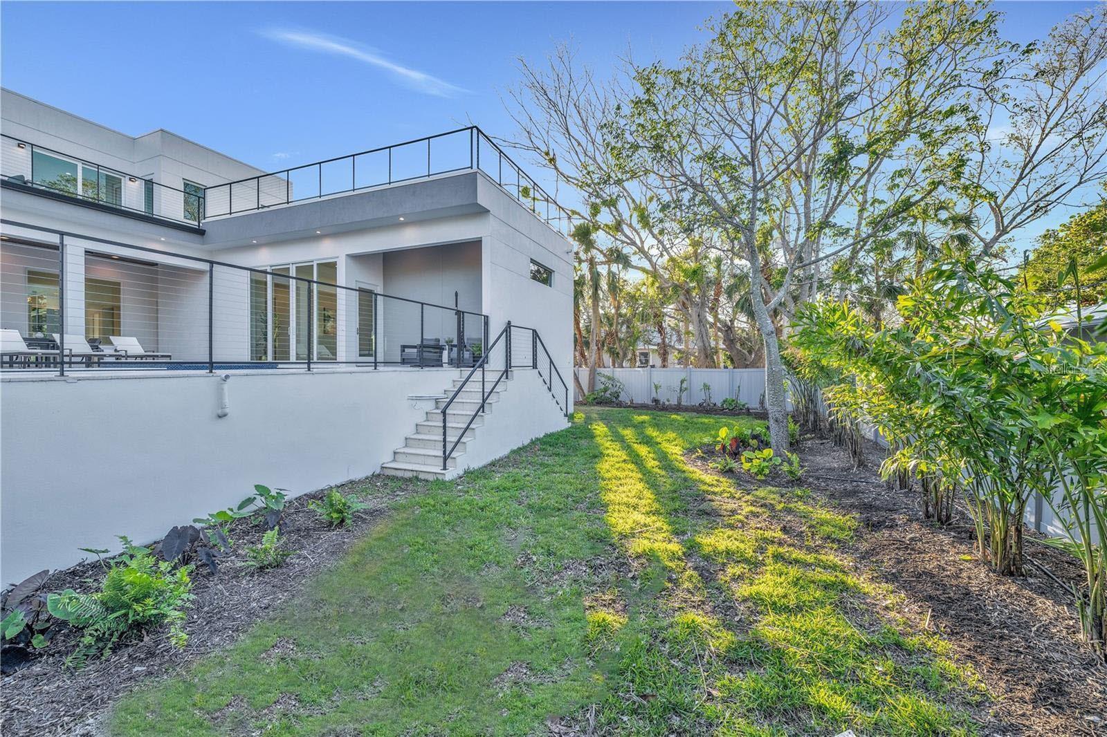 Image 54 of 100 For 603 Tremont Street