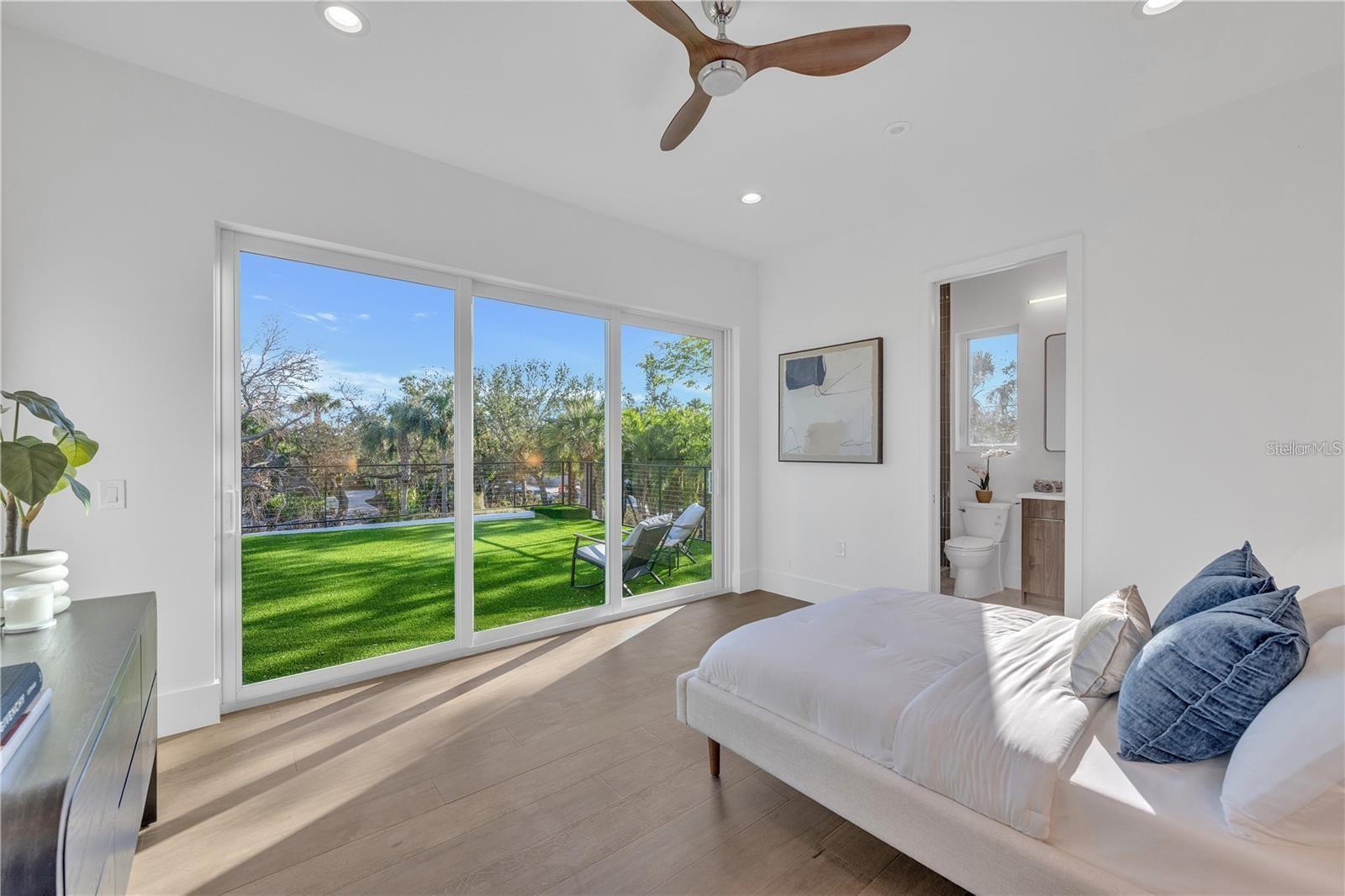 Image 66 of 100 For 603 Tremont Street