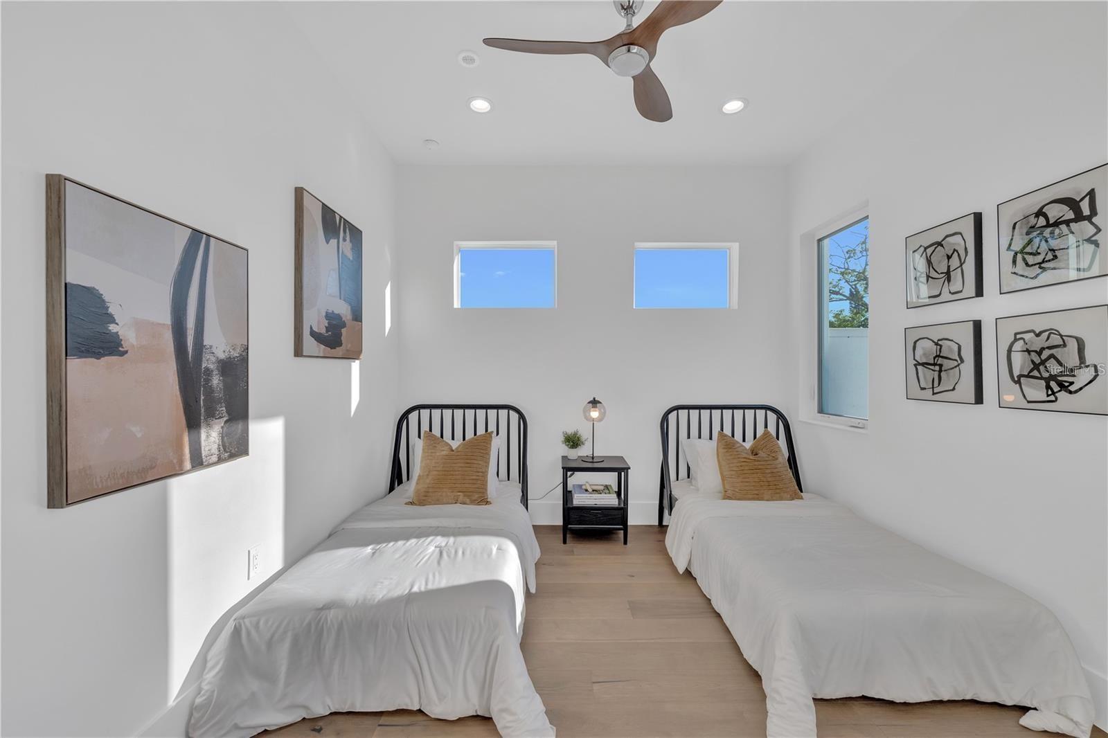 Image 81 of 100 For 603 Tremont Street