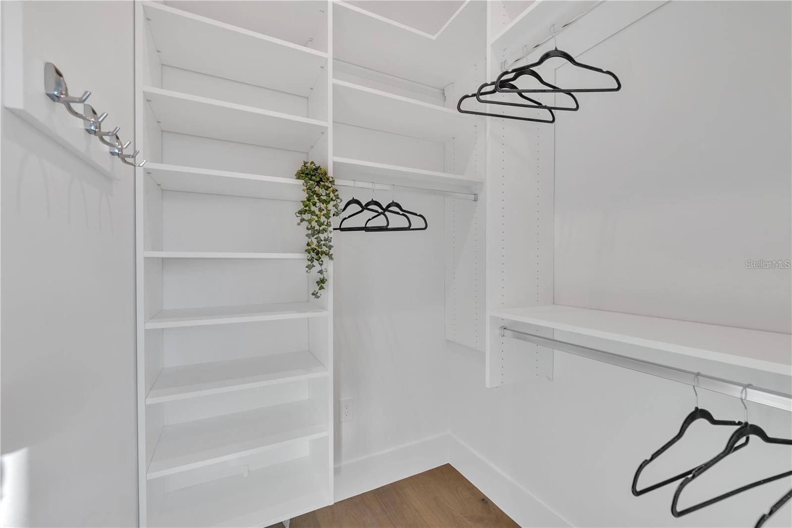 Image 84 of 100 For 603 Tremont Street