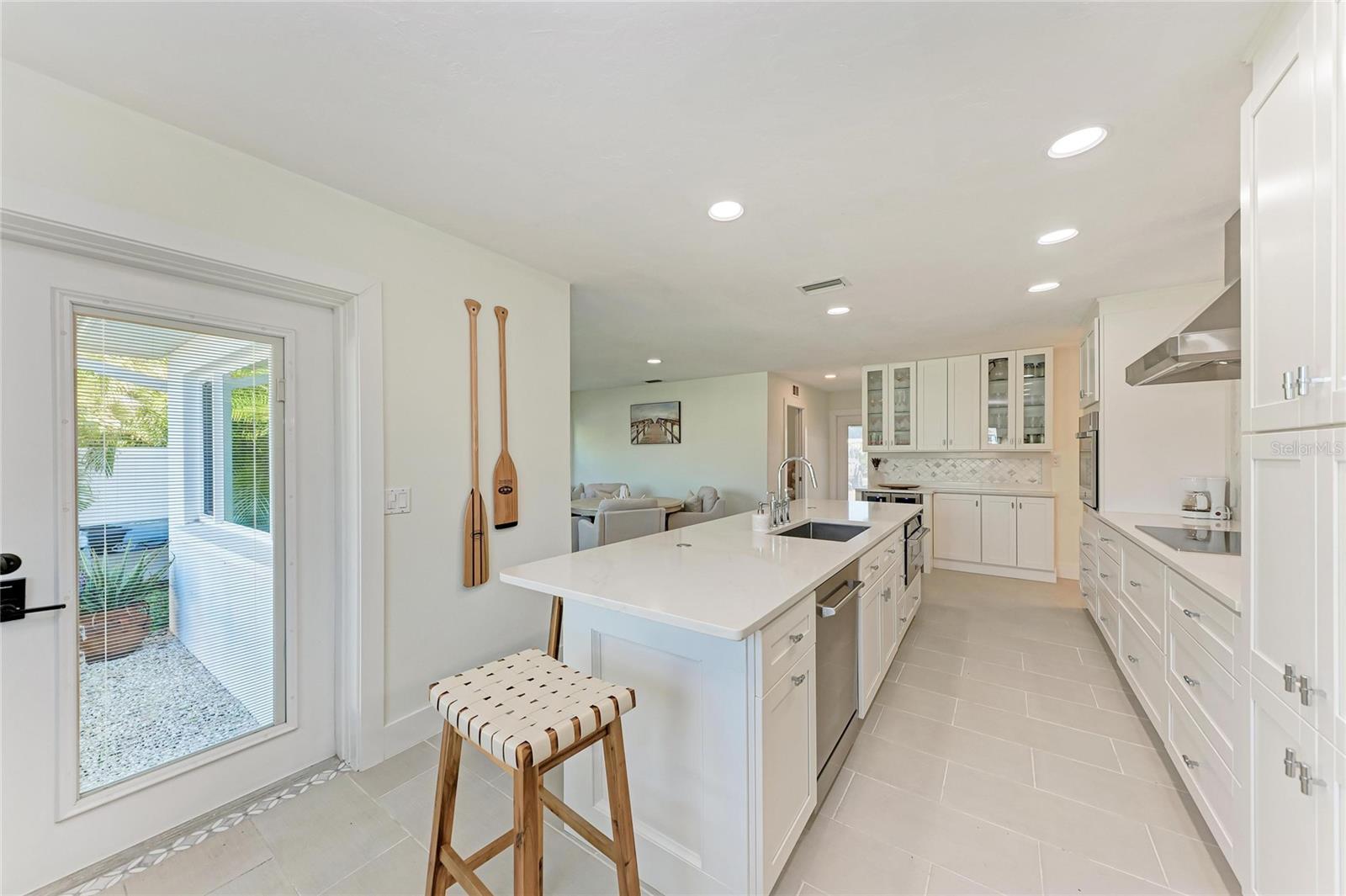 Image 11 of 45 For 502 Bayview Drive