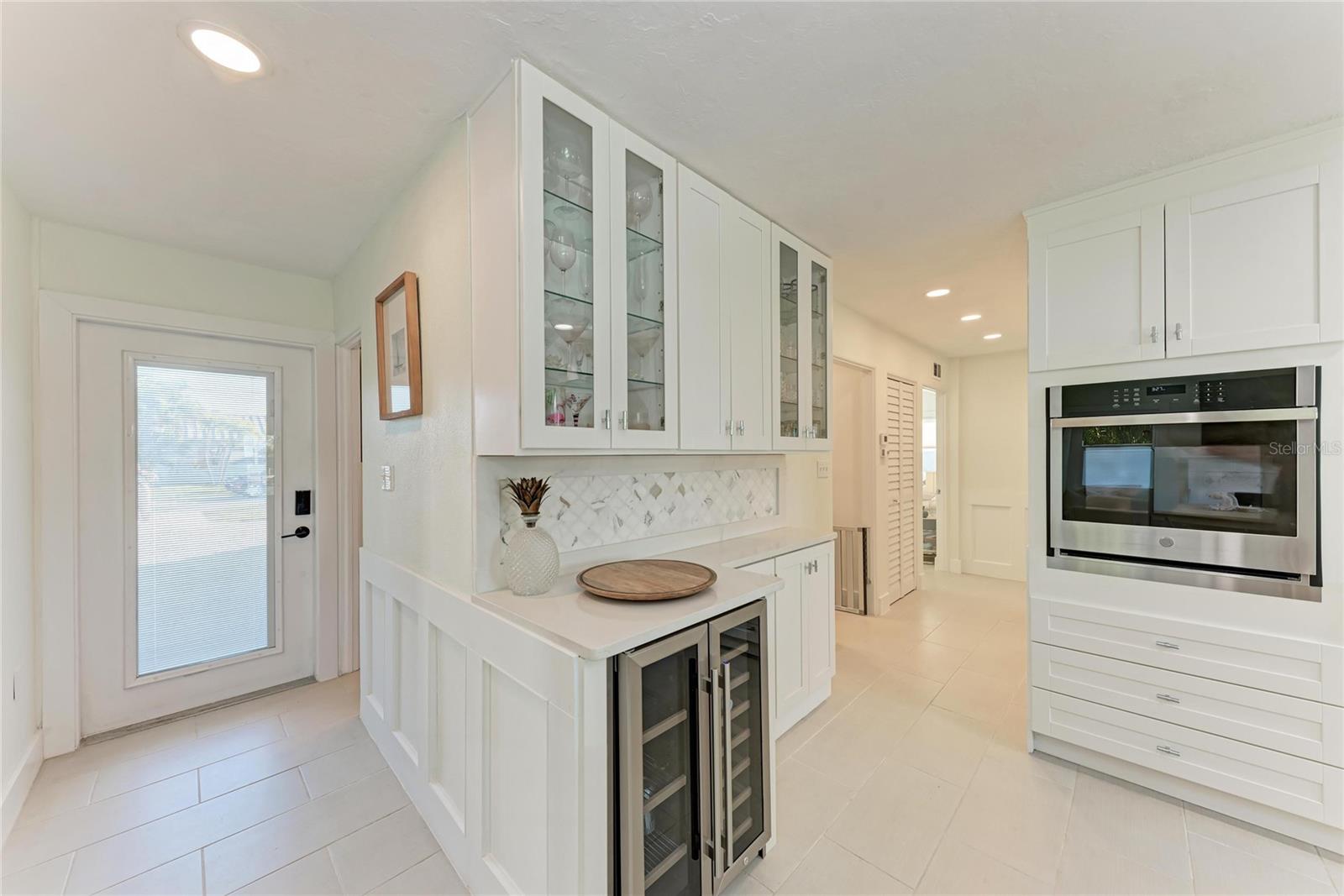 Image 13 of 45 For 502 Bayview Drive