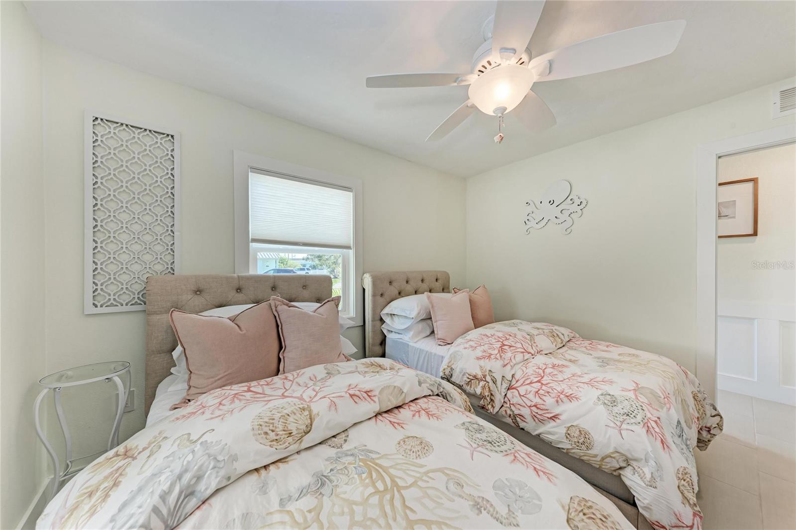 Image 26 of 45 For 502 Bayview Drive