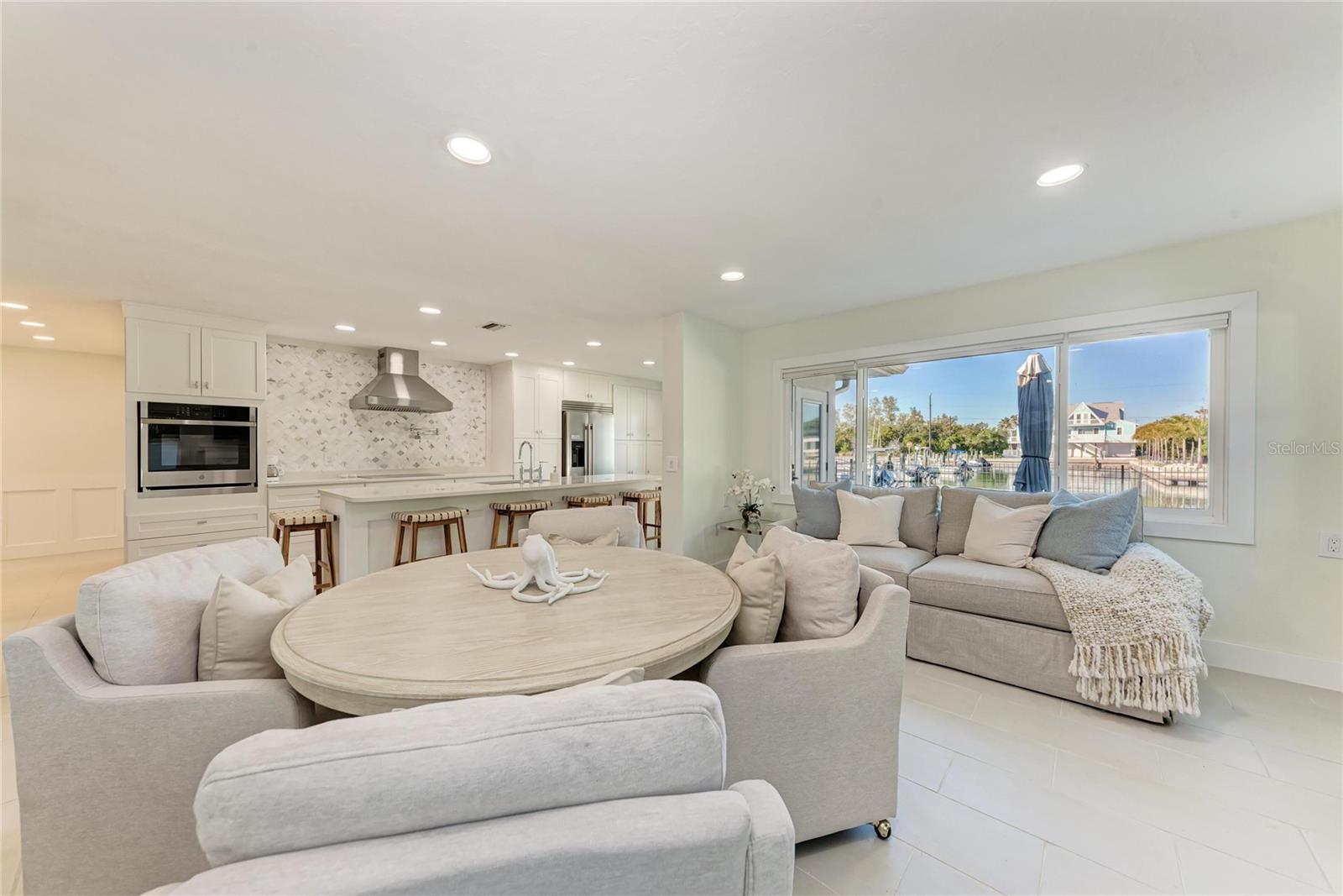 Image 4 of 45 For 502 Bayview Drive