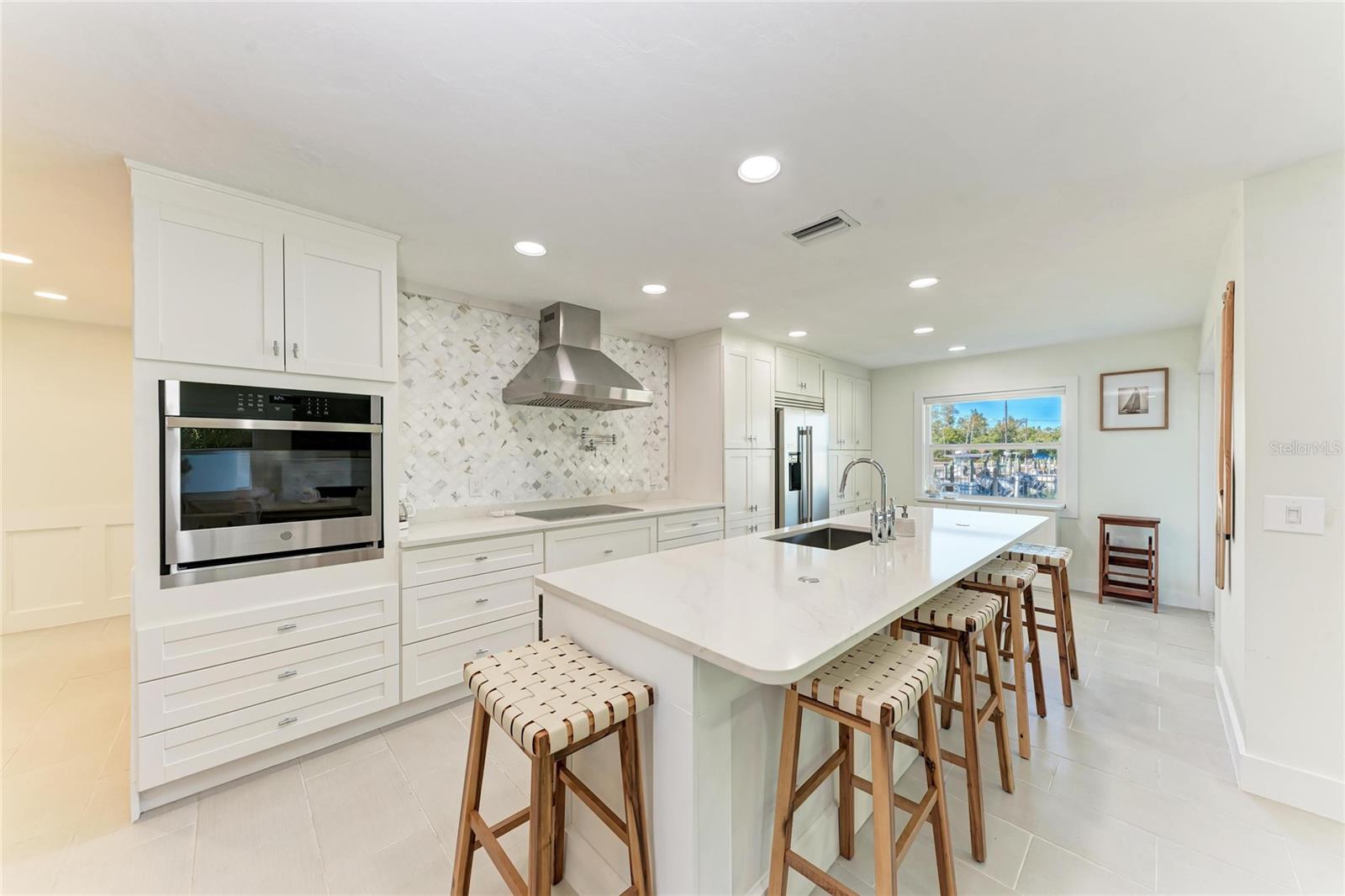 Image 7 of 45 For 502 Bayview Drive