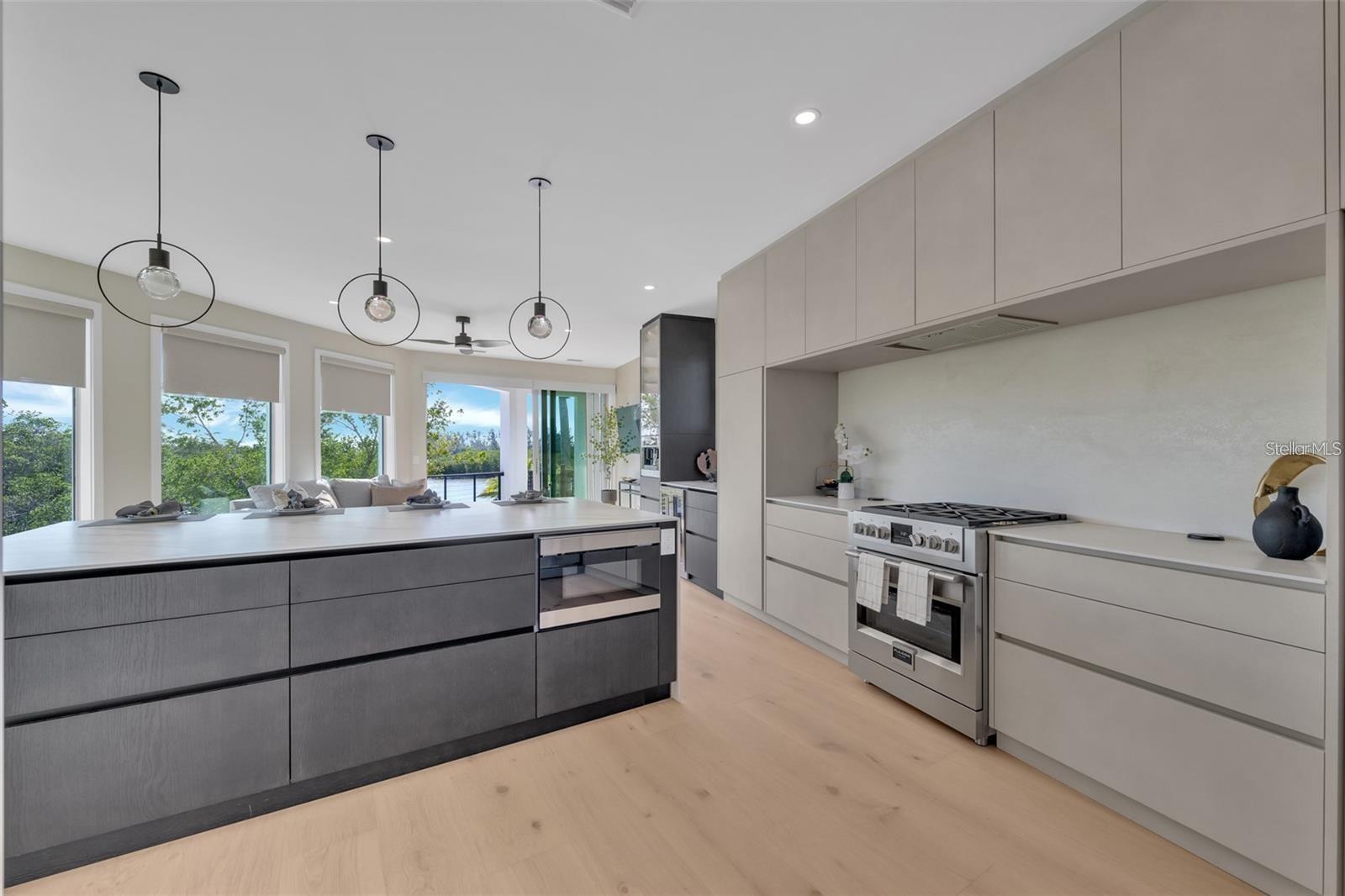 Image 31 of 58 For 1406 Tangier Way