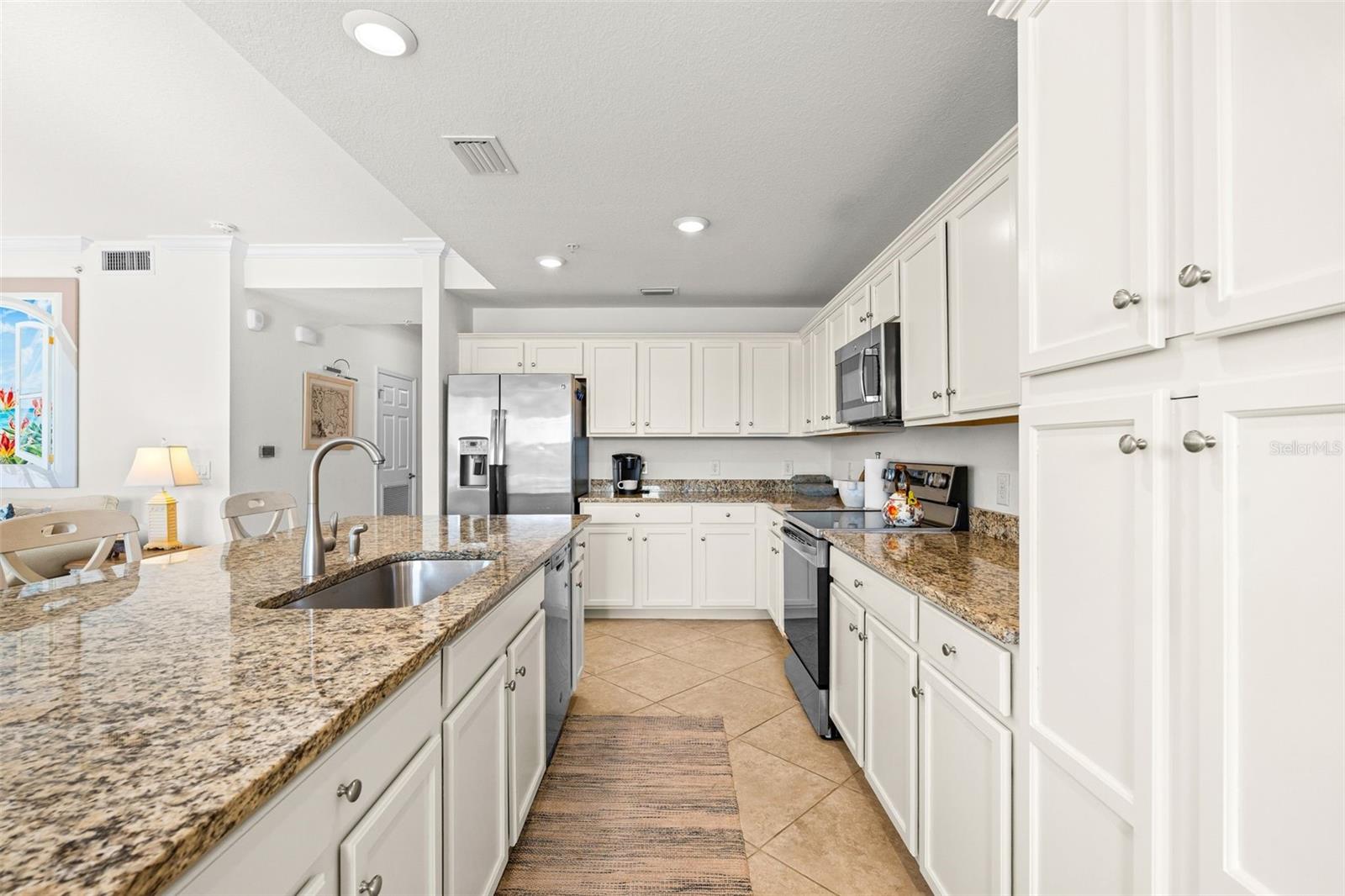 Image 10 of 68 For 16904 Vardon Terrace 107