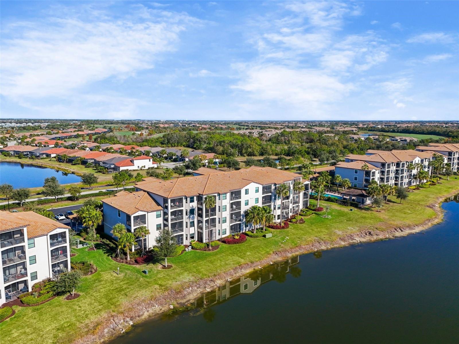 Image 38 of 68 For 16904 Vardon Terrace 107