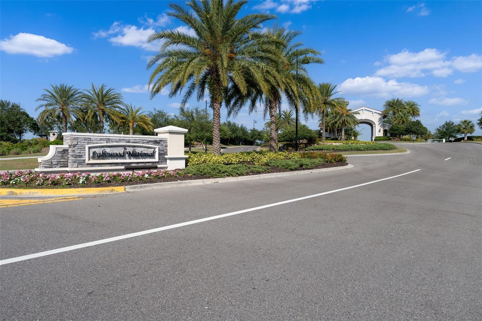 Image 43 of 68 For 16904 Vardon Terrace 107