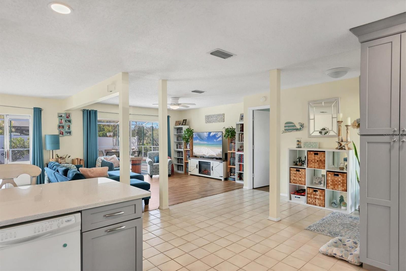 Image 10 of 42 For 6613 15th Avenue W