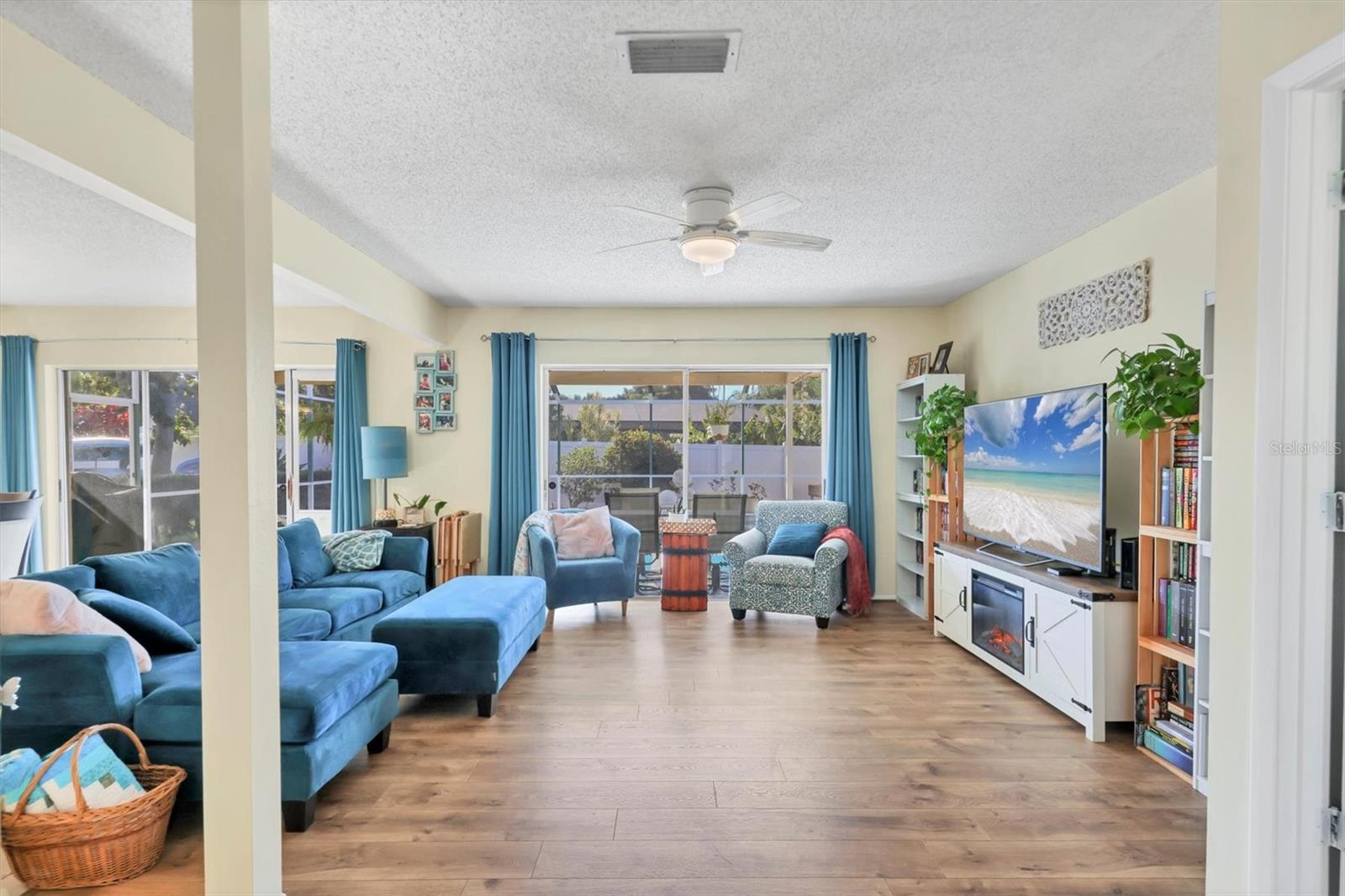 Image 12 of 42 For 6613 15th Avenue W