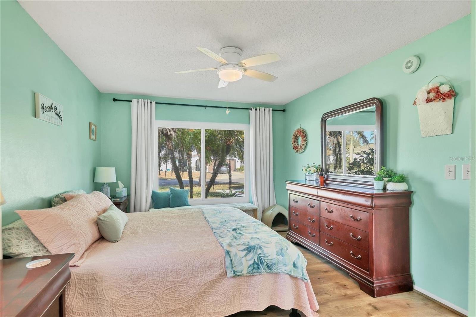 Image 16 of 42 For 6613 15th Avenue W