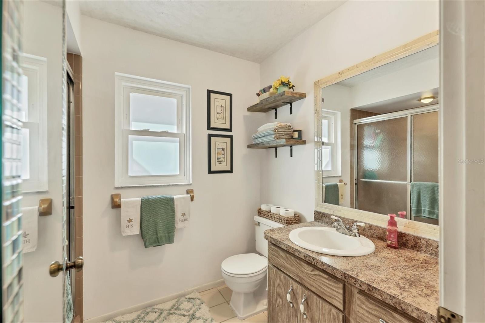 Image 22 of 42 For 6613 15th Avenue W