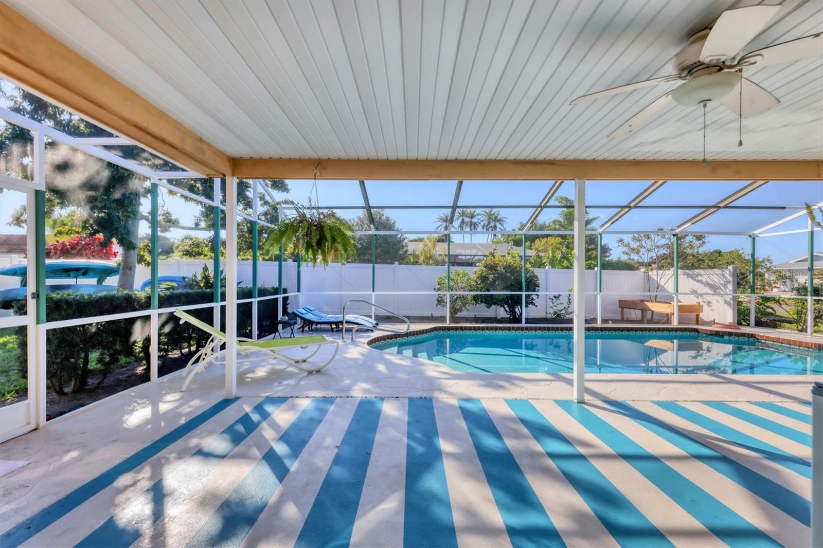 Image 25 of 42 For 6613 15th Avenue W