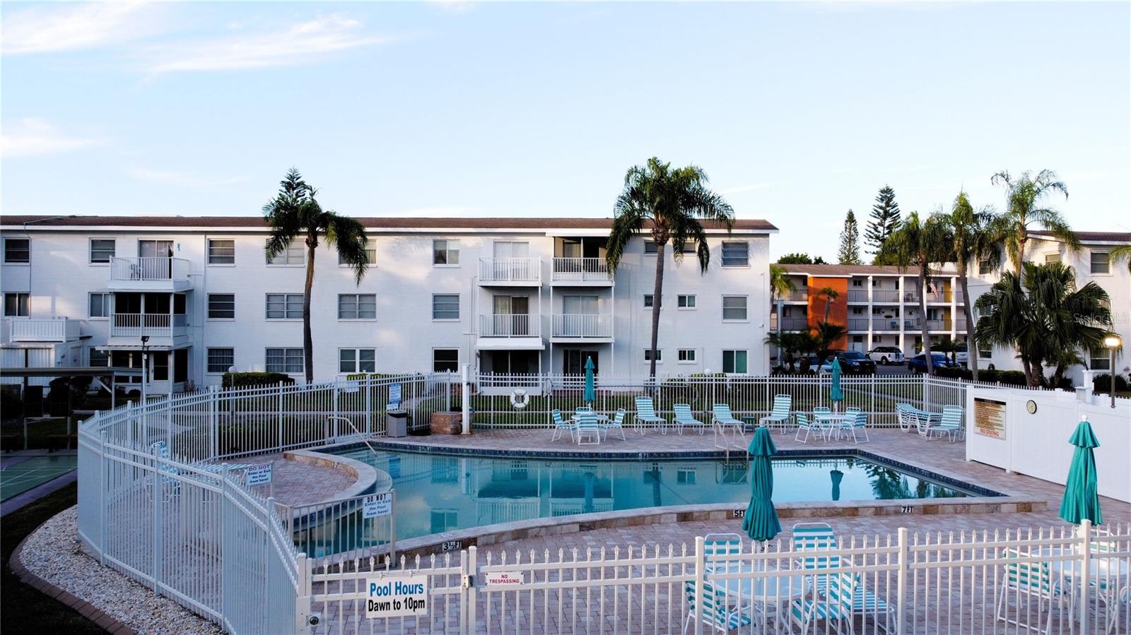 Image 29 of 38 For 5906 Garden Lane A22