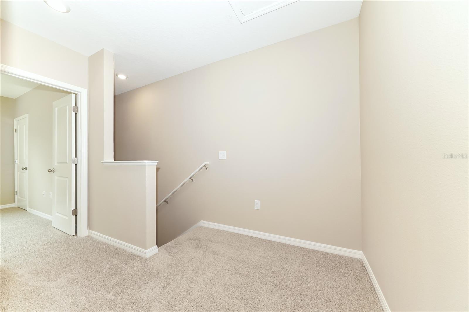 Image 16 of 37 For 2495 Midnight Pearl Drive