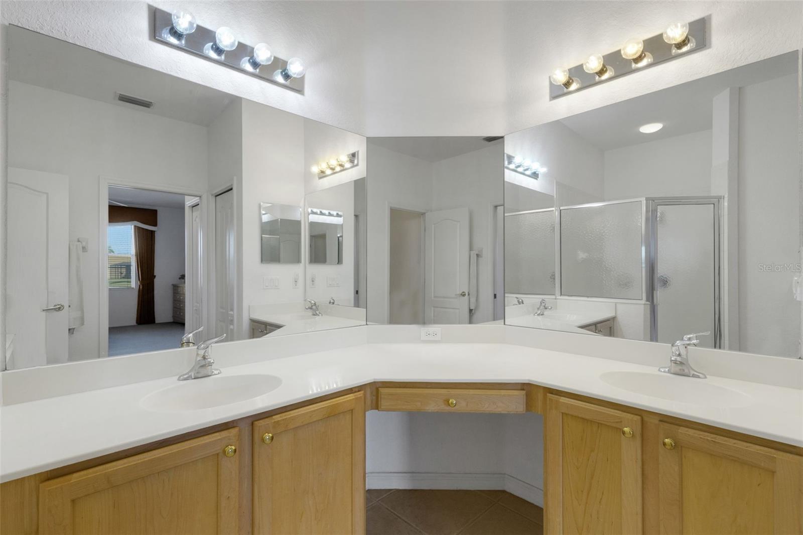 Image 21 of 70 For 8309 Summer Greens Terrace