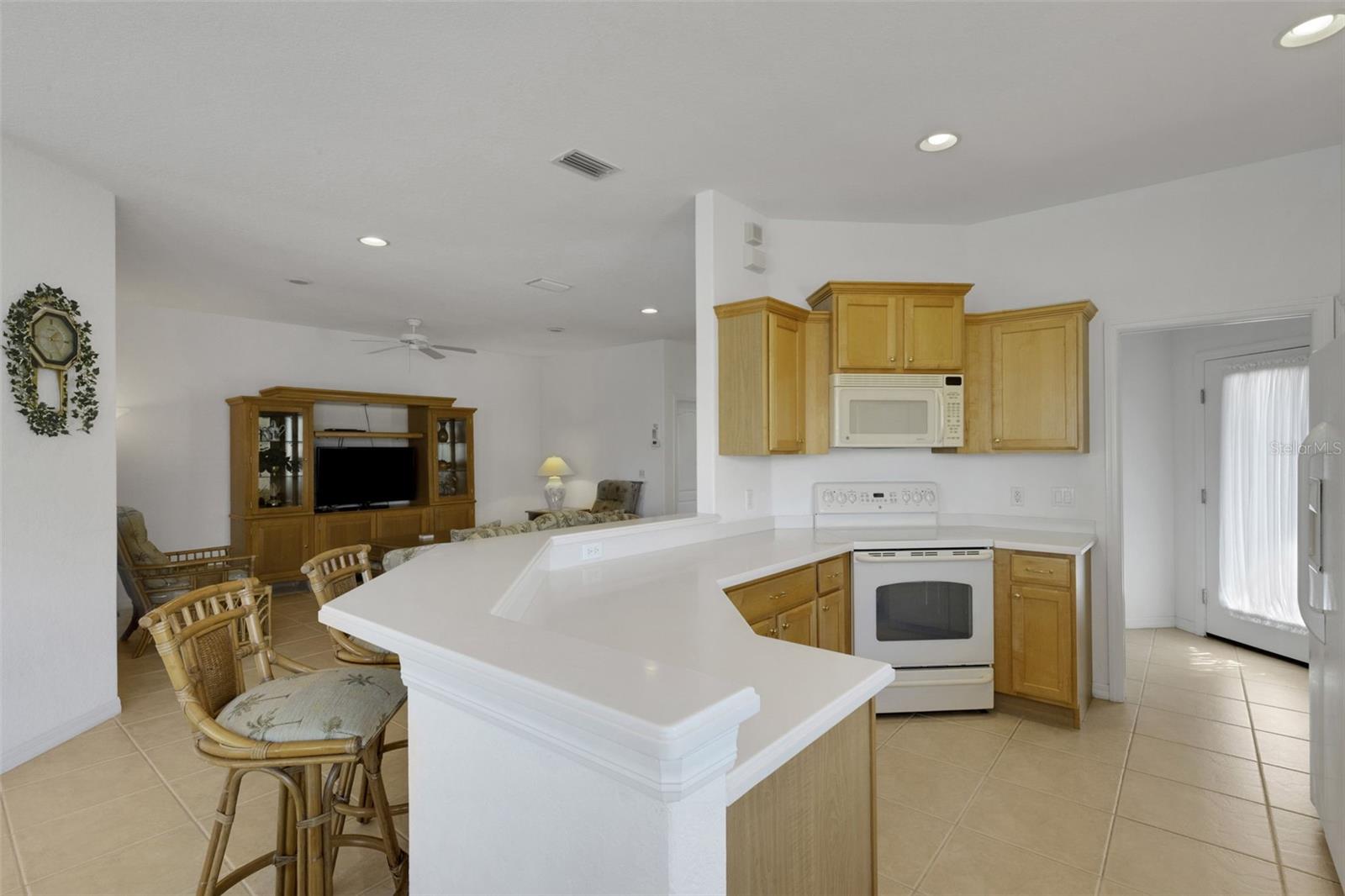 Image 8 of 70 For 8309 Summer Greens Terrace