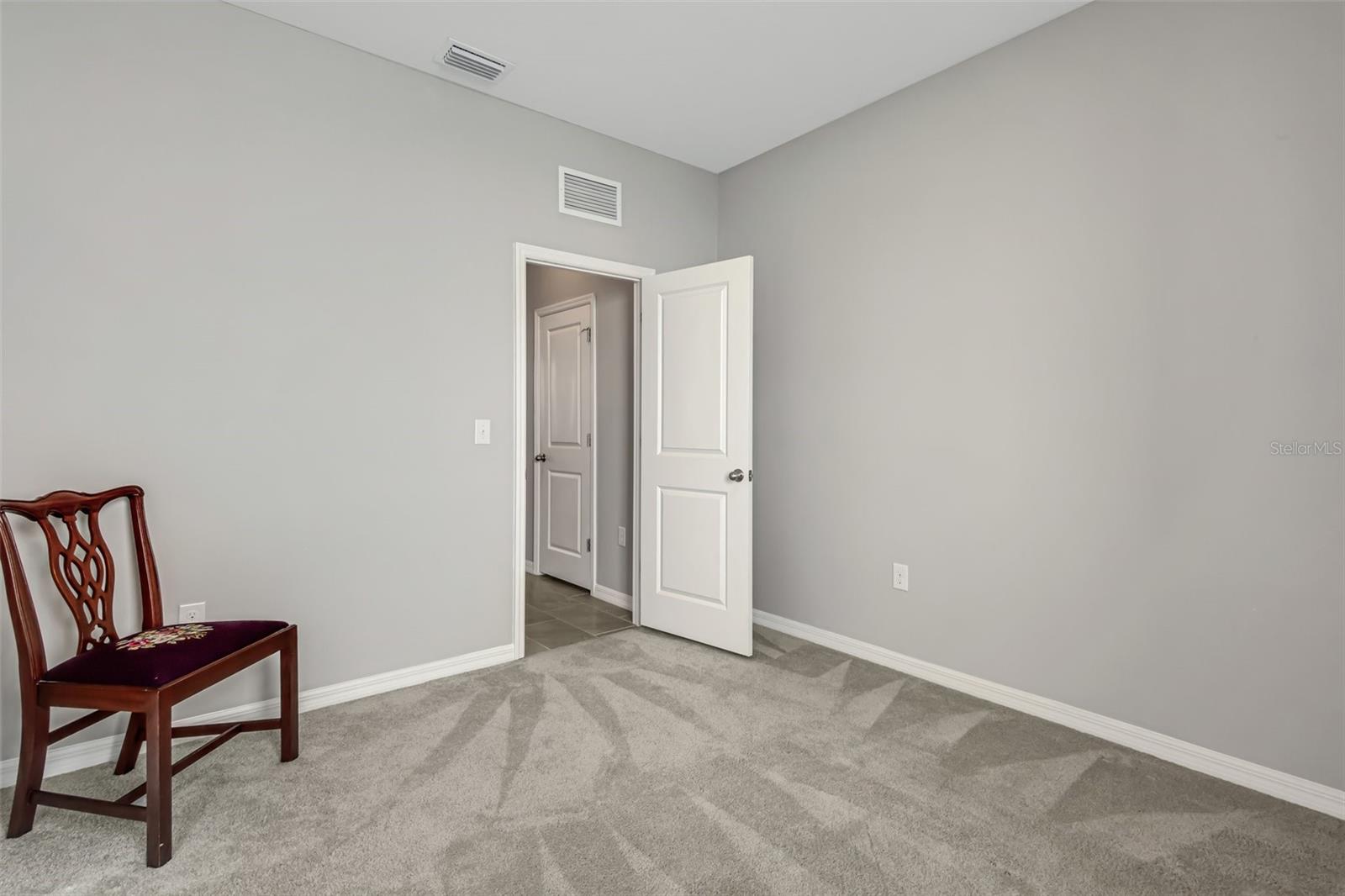 Image 24 of 48 For 5625 Soft Skies Drive