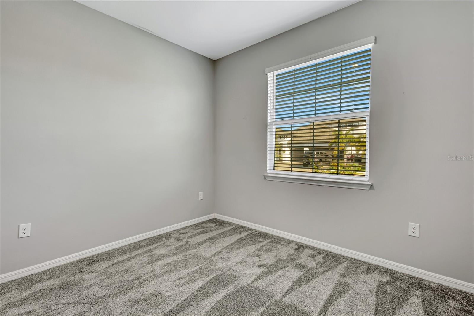 Image 25 of 48 For 5625 Soft Skies Drive