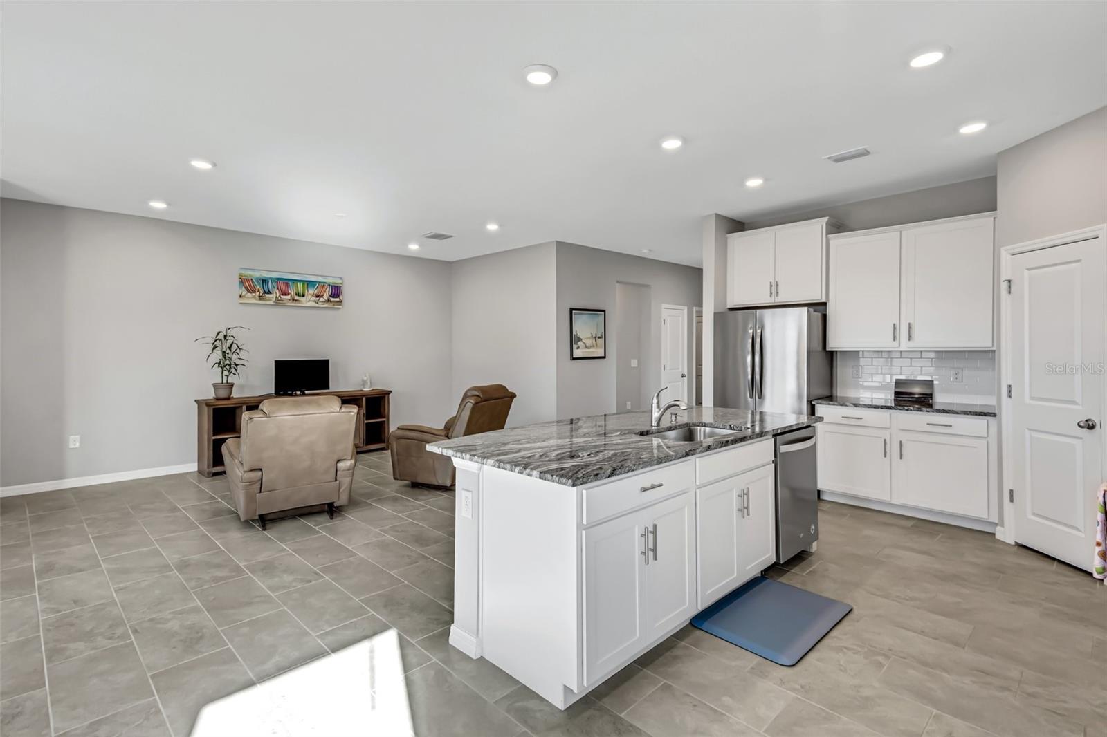 Image 7 of 48 For 5625 Soft Skies Drive