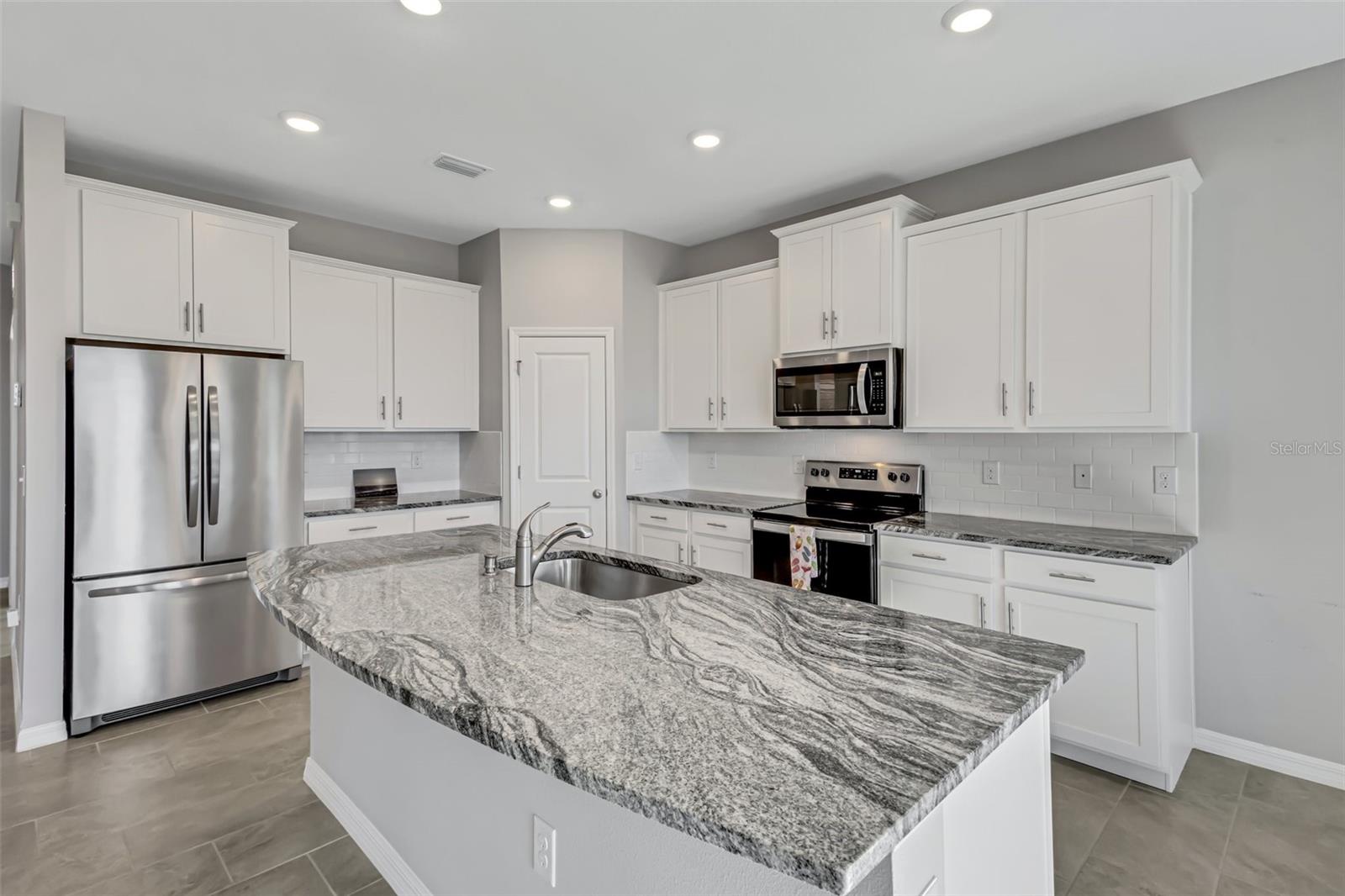 Image 8 of 48 For 5625 Soft Skies Drive