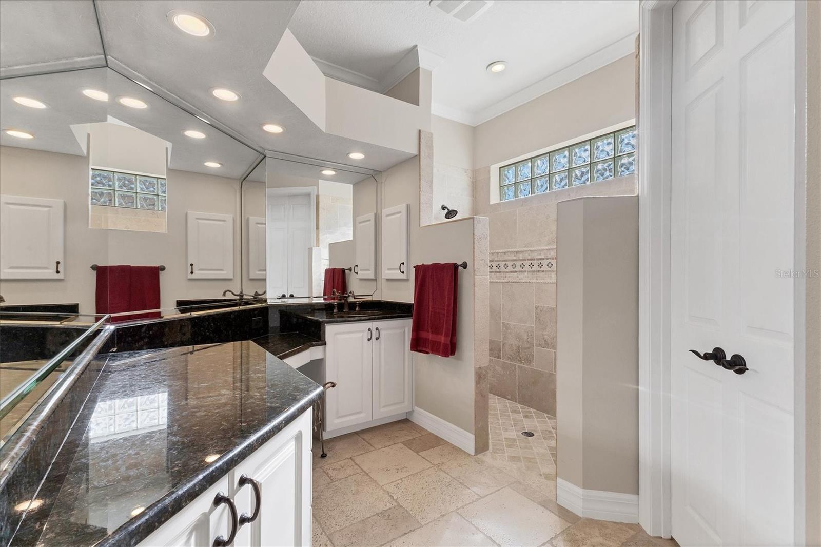 Image 23 of 68 For 7612 Calle Facil