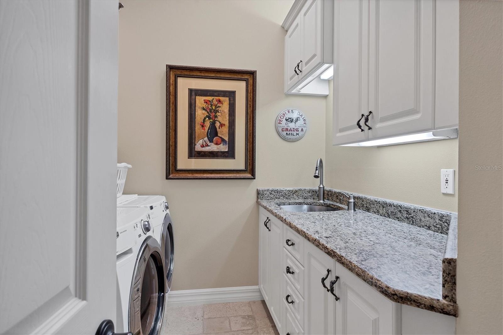 Image 29 of 68 For 7612 Calle Facil