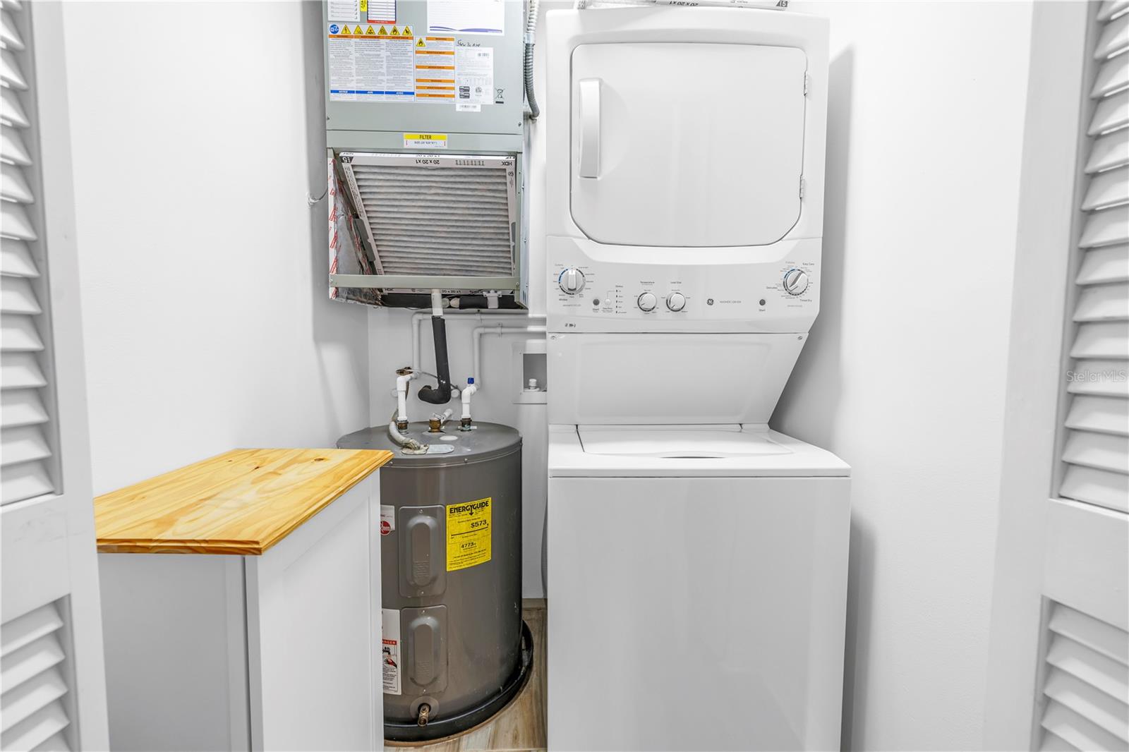 Image 17 of 29 For 8415 Gardens Circle