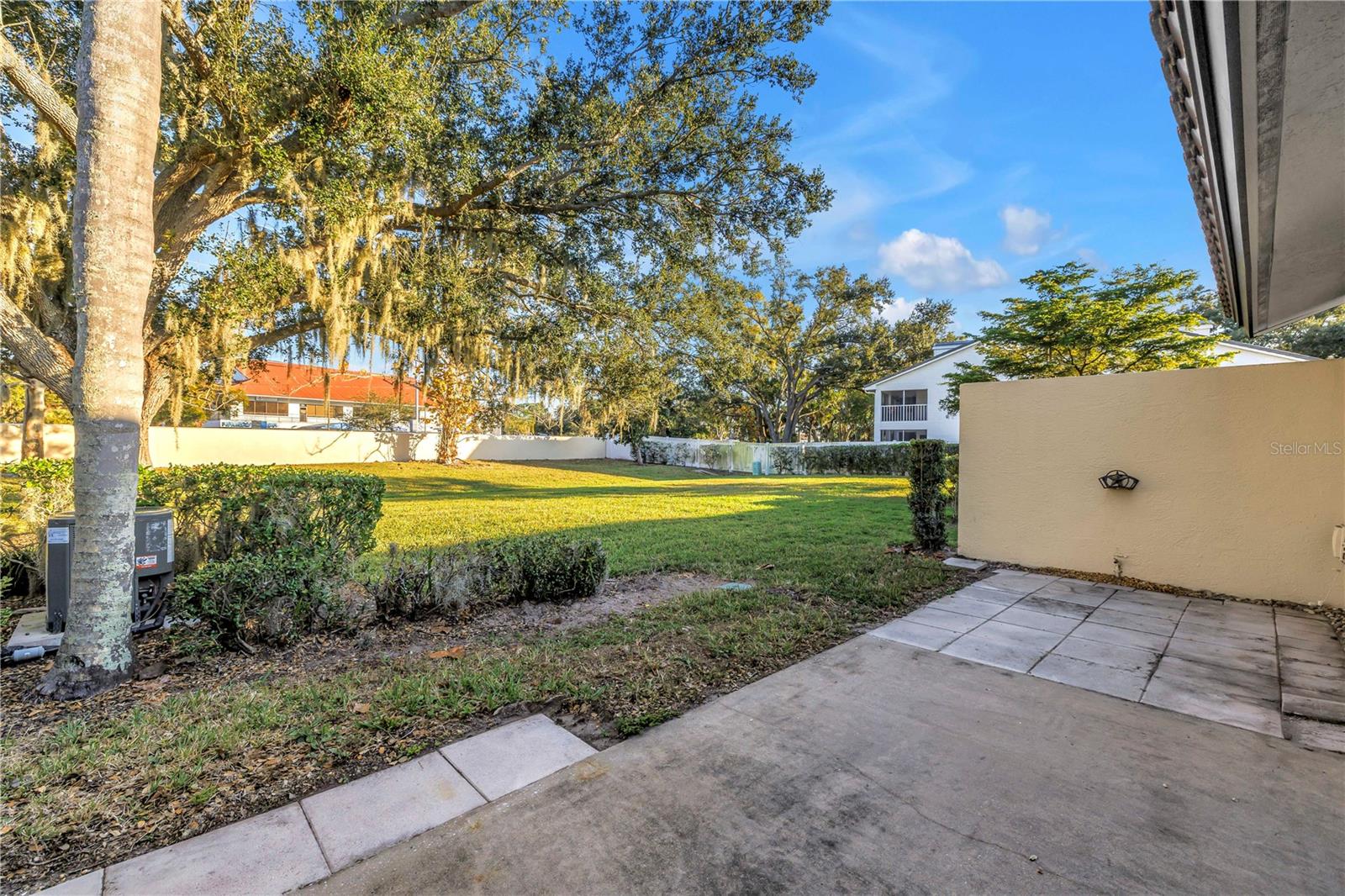 Image 19 of 29 For 8415 Gardens Circle