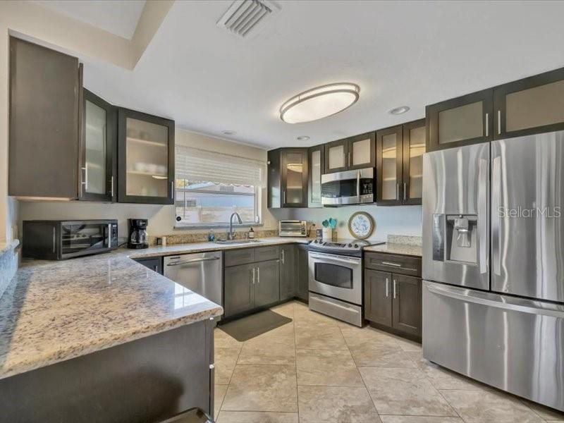 Image 12 of 48 For 2529 Croton Avenue