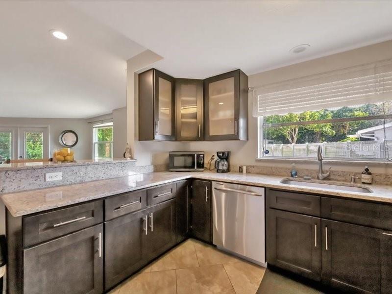 Image 15 of 48 For 2529 Croton Avenue