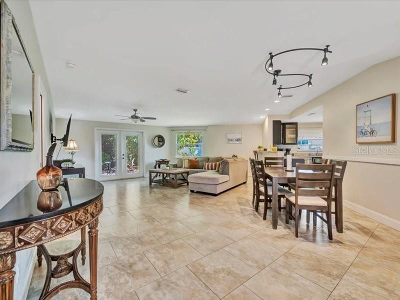 Image 5 of 48 For 2529 Croton Avenue