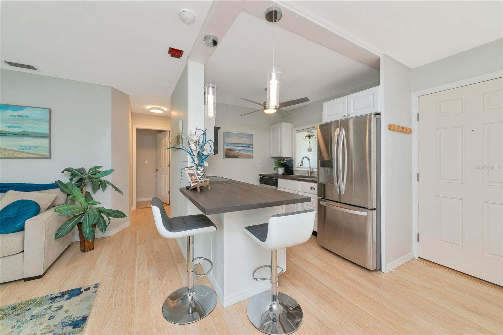 Image 13 of 48 For 3755 School Avenue 44