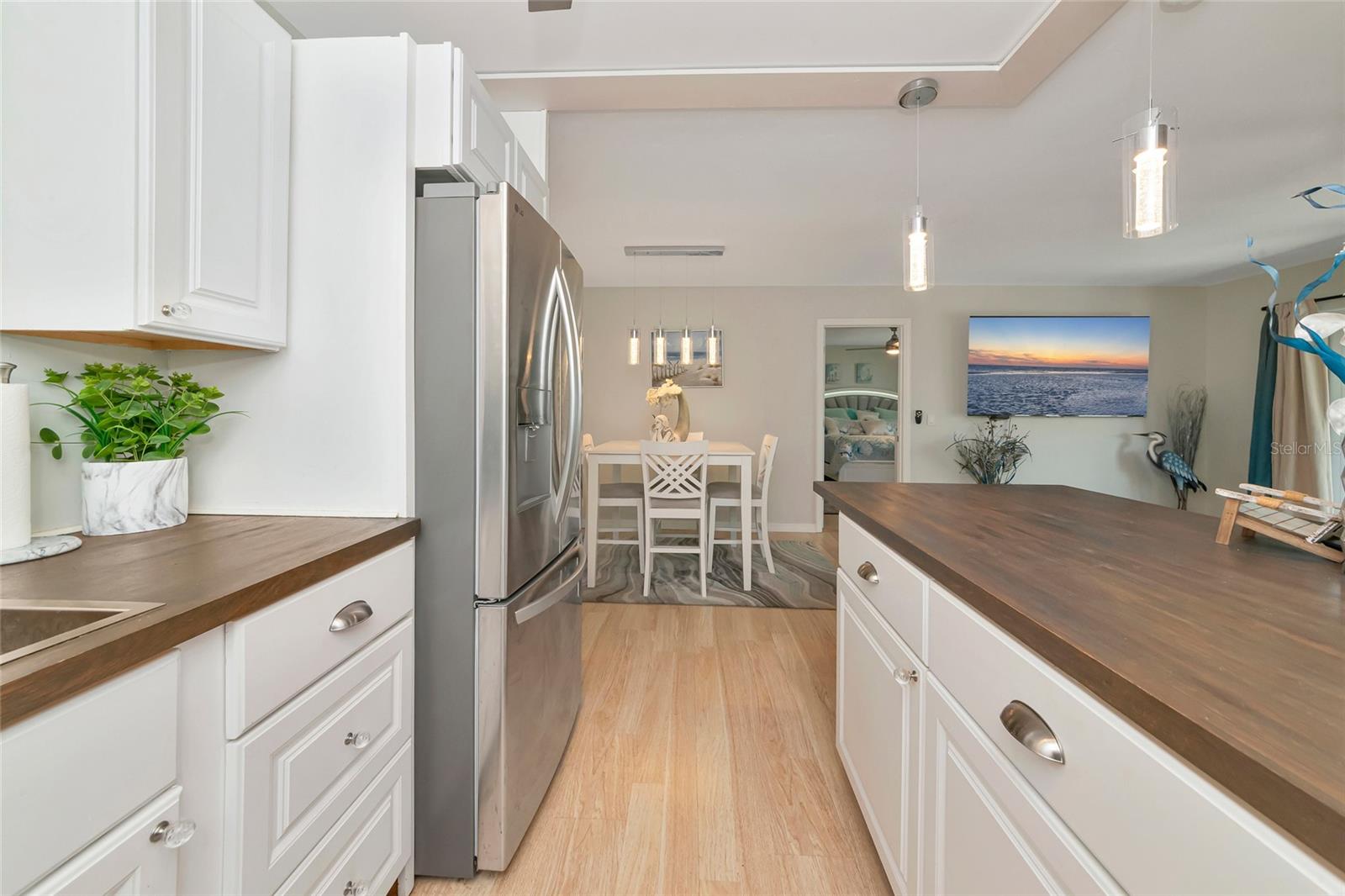 Image 19 of 48 For 3755 School Avenue 44