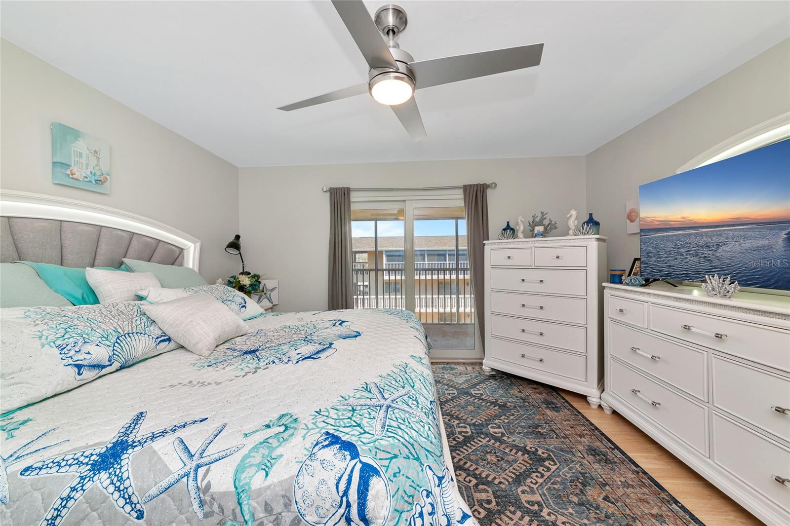 Image 22 of 48 For 3755 School Avenue 44