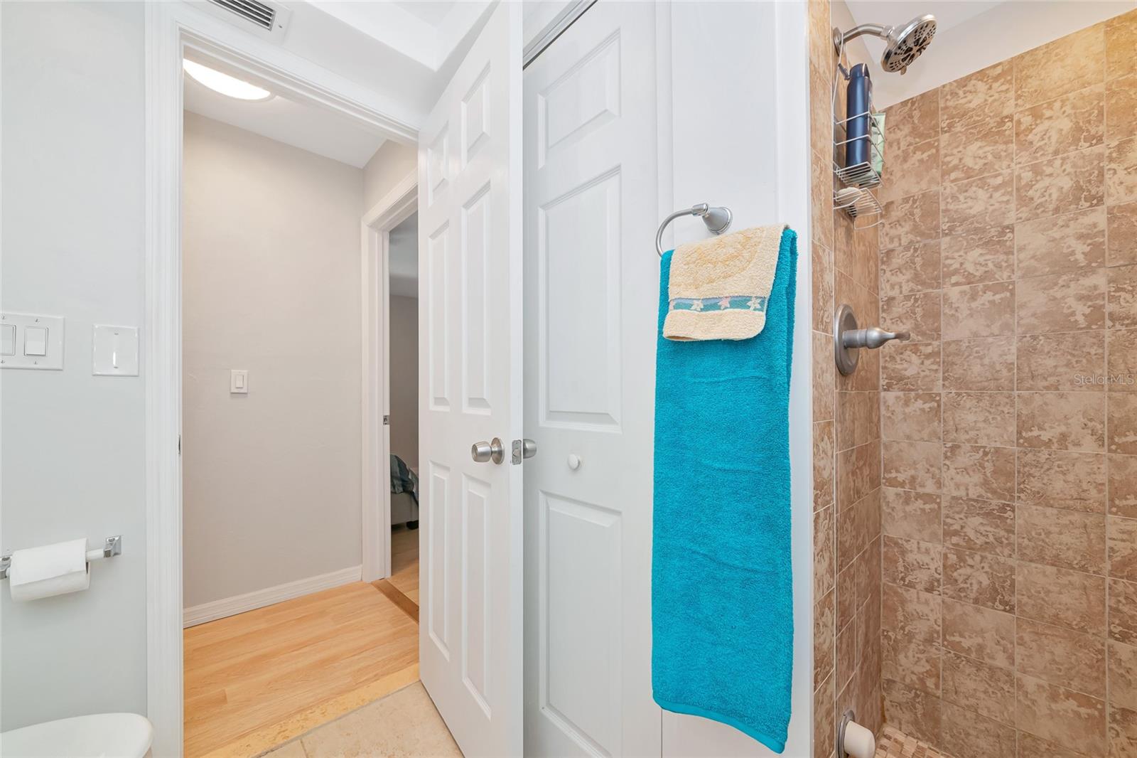 Image 36 of 48 For 3755 School Avenue 44