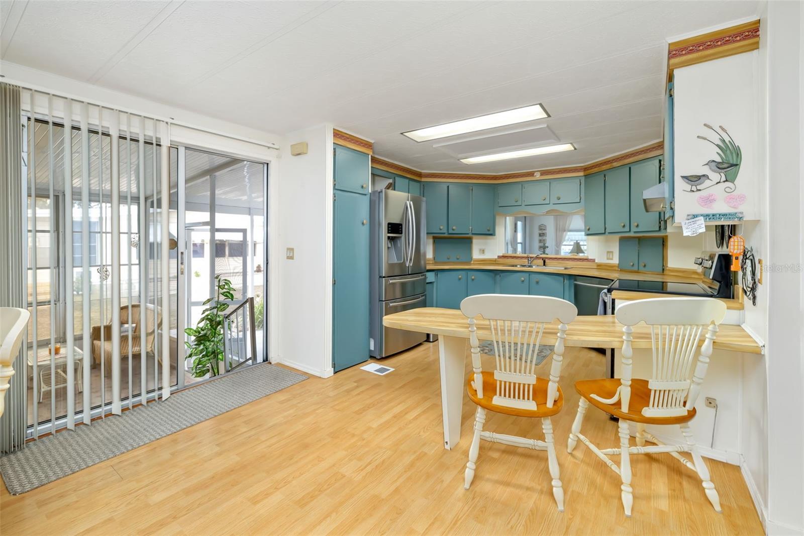 Image 12 of 55 For 5619 Bayshore Road 423