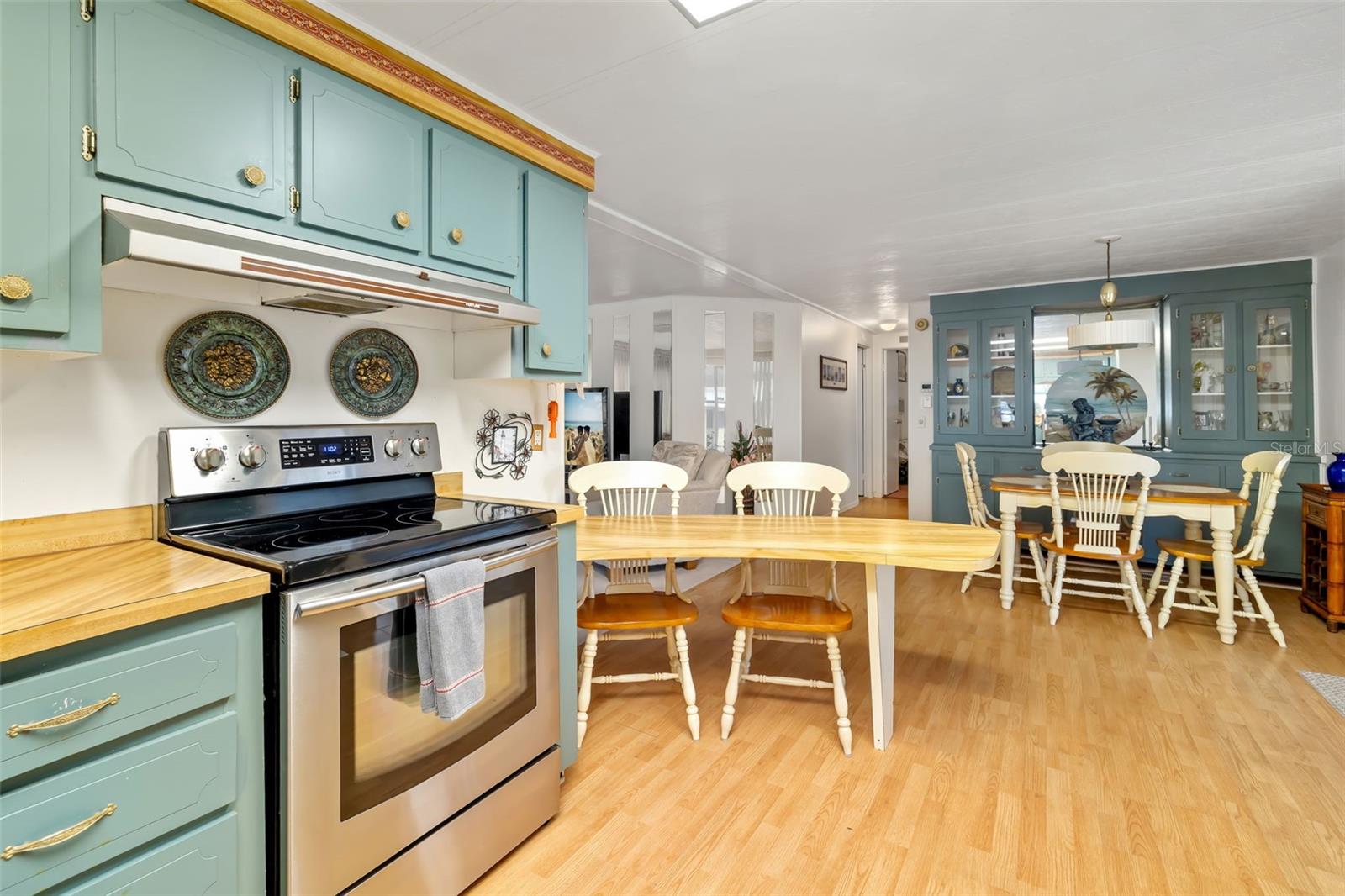 Image 15 of 55 For 5619 Bayshore Road 423